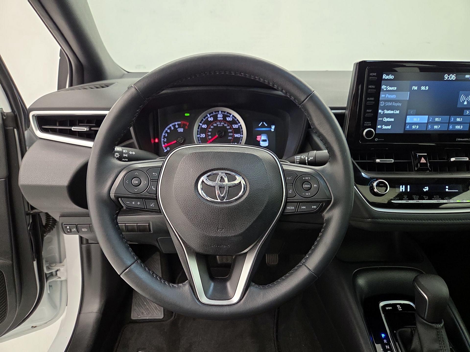 Thumbnail: 2022 Toyota Corolla - 10