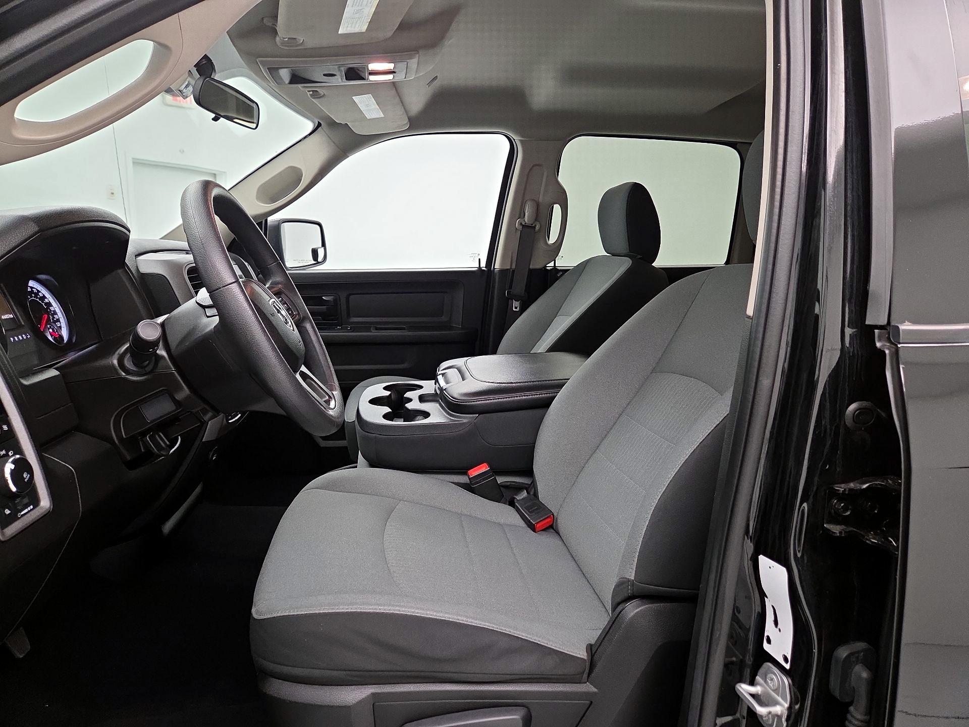 Thumbnail: 2022 RAM 1500 Classic - 11