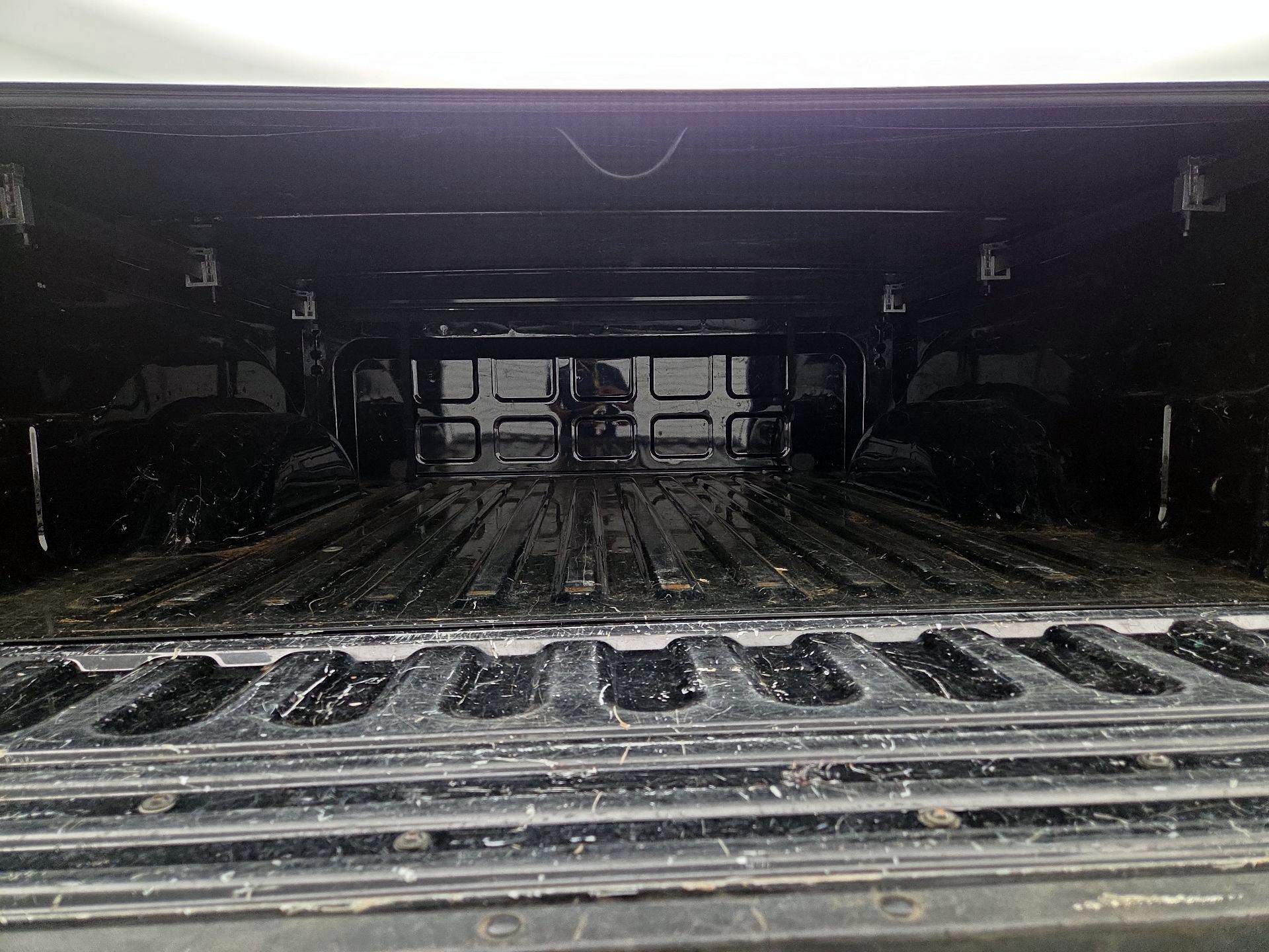 Thumbnail: 2022 RAM 1500 Classic - 19