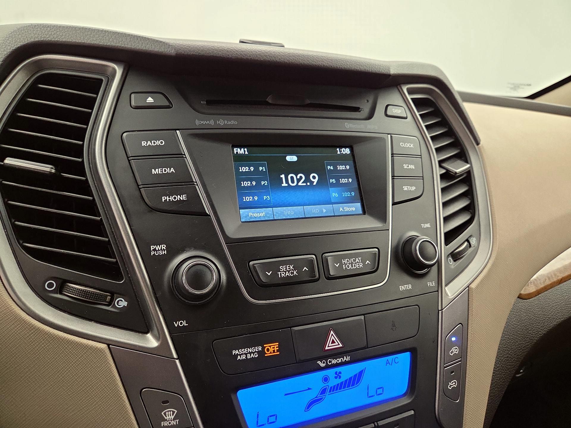 Thumbnail: 2015 Hyundai Santa Fe - 15