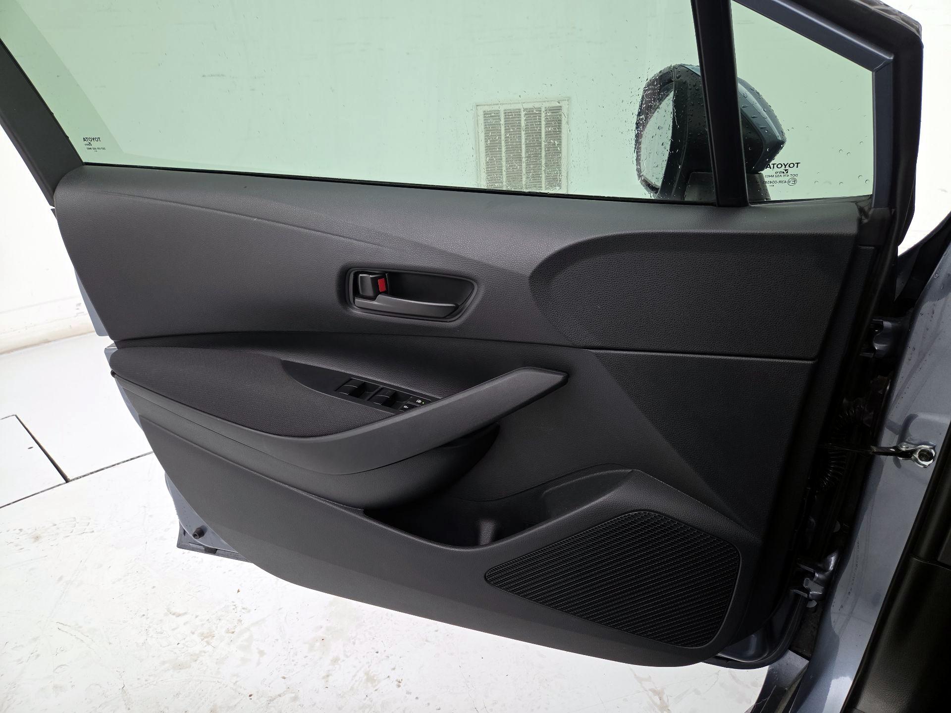 Thumbnail: 2025 Toyota Corolla - 12