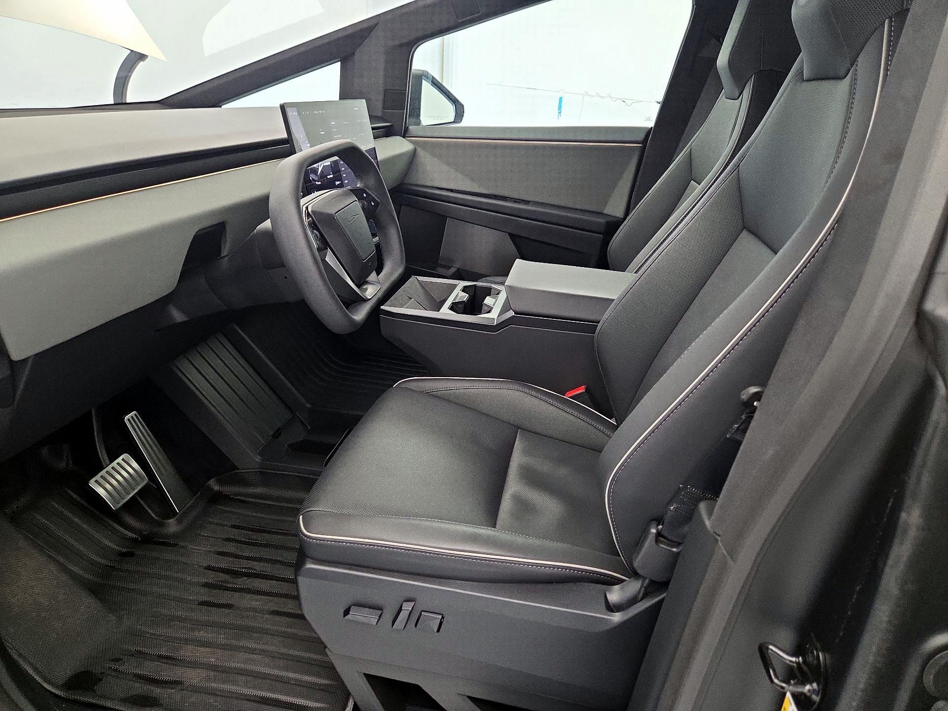 Thumbnail: 2025 Tesla Cybertruck - 11