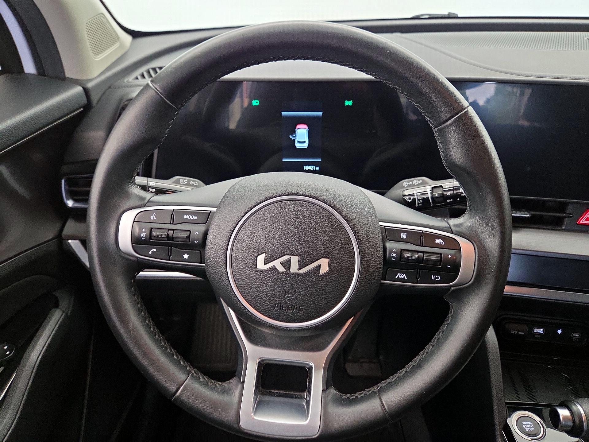 Thumbnail: 2023 Kia Sportage - 10