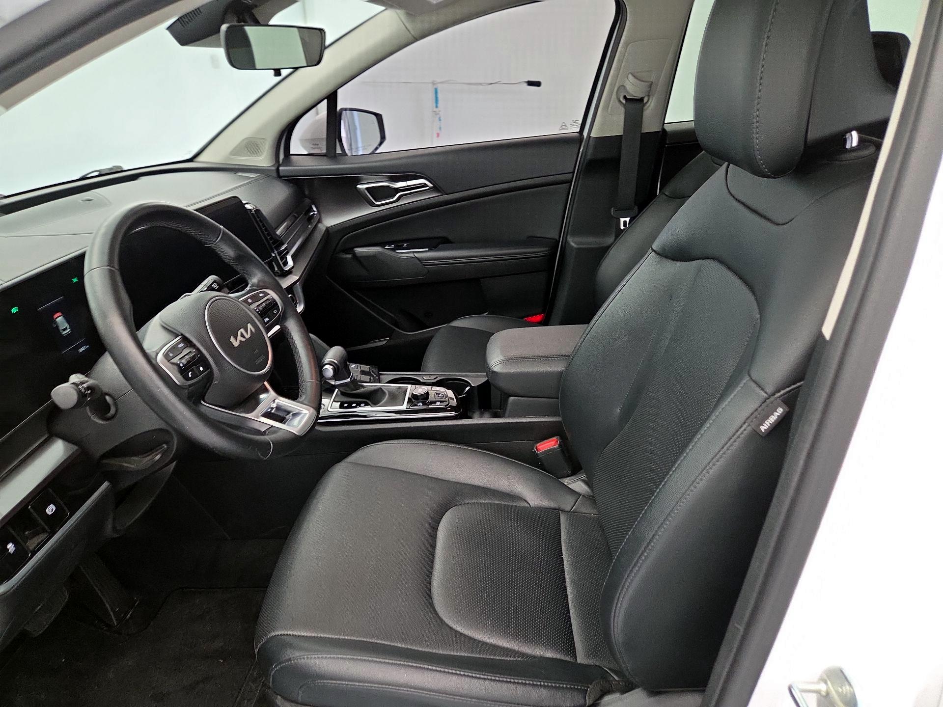 Thumbnail: 2023 Kia Sportage - 11