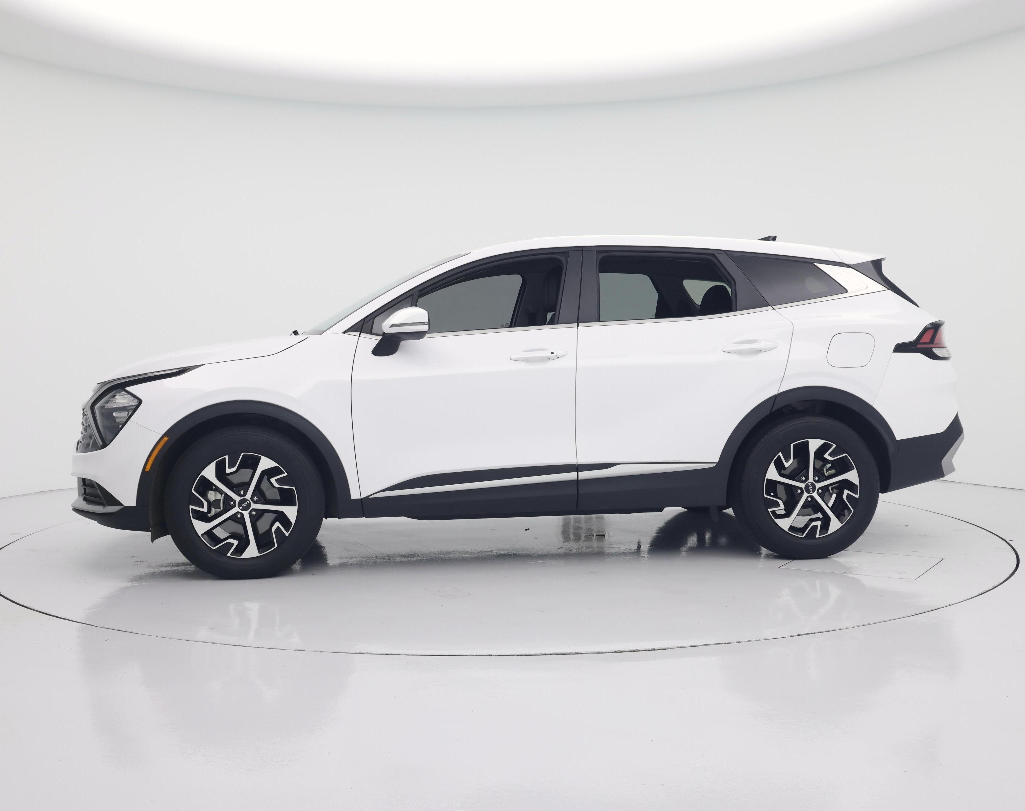 Thumbnail: 2023 Kia Sportage - 3