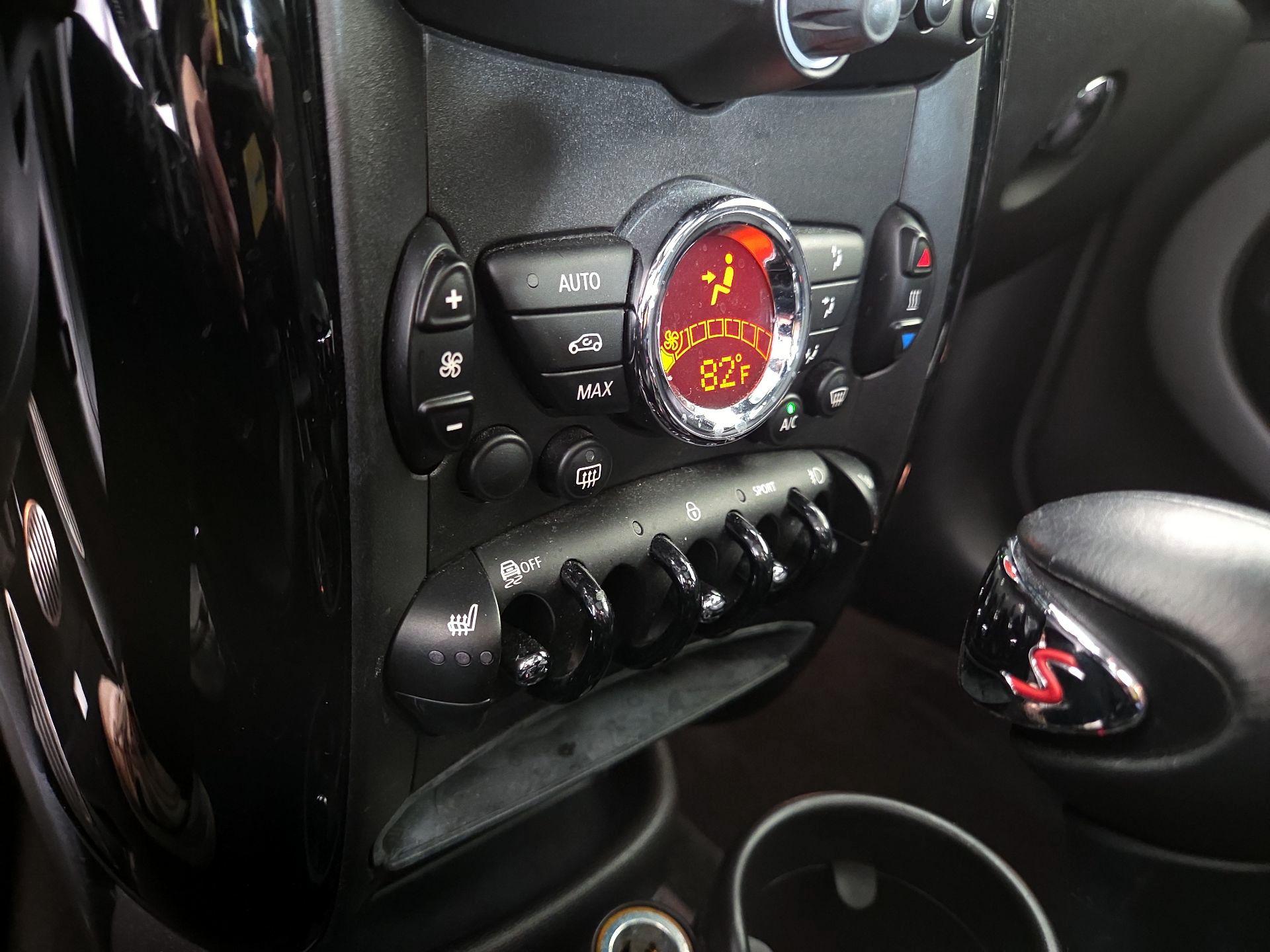 Thumbnail: 2016 MINI Cooper Countryman - 15