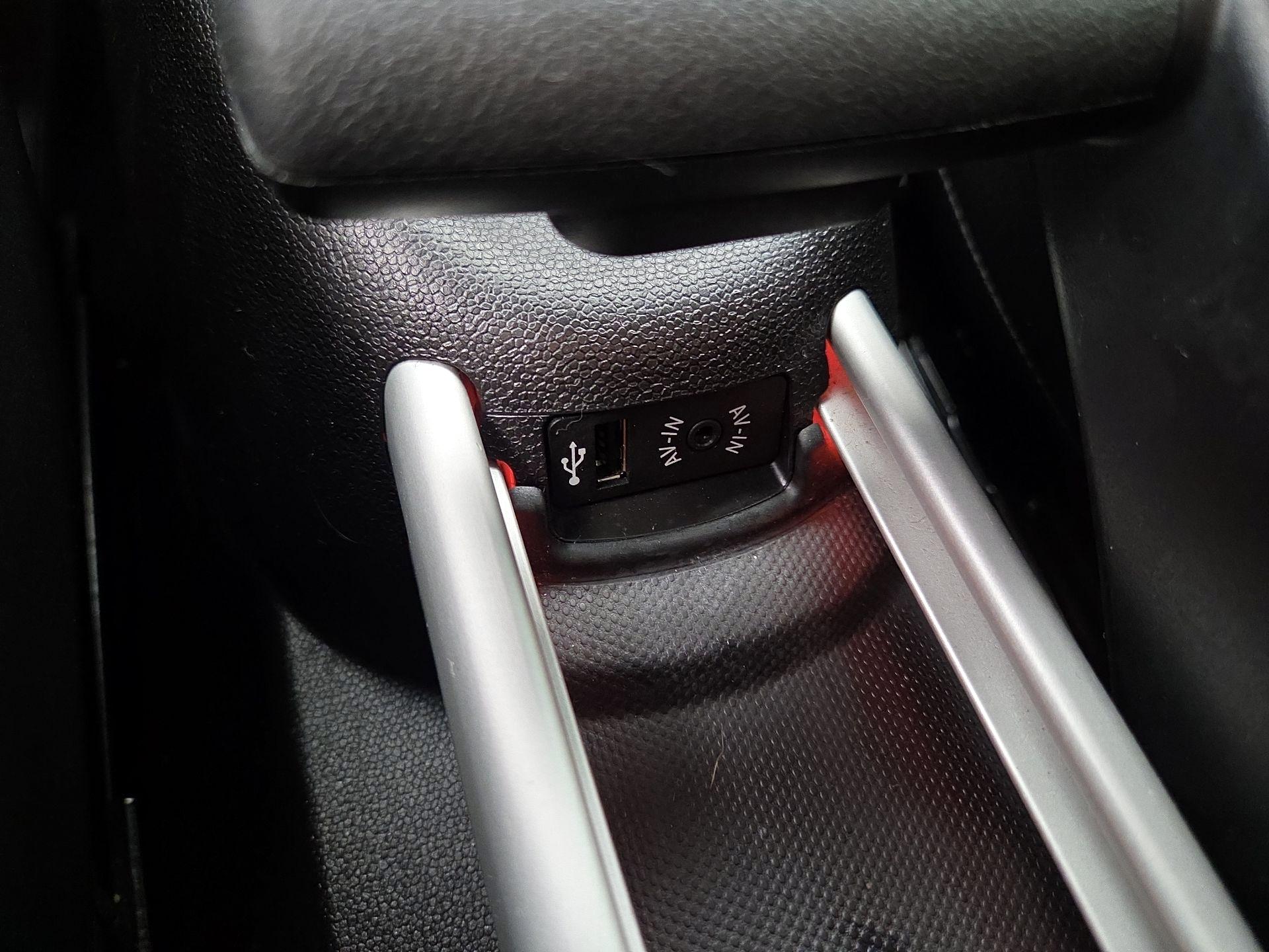 Thumbnail: 2016 MINI Cooper Countryman - 17