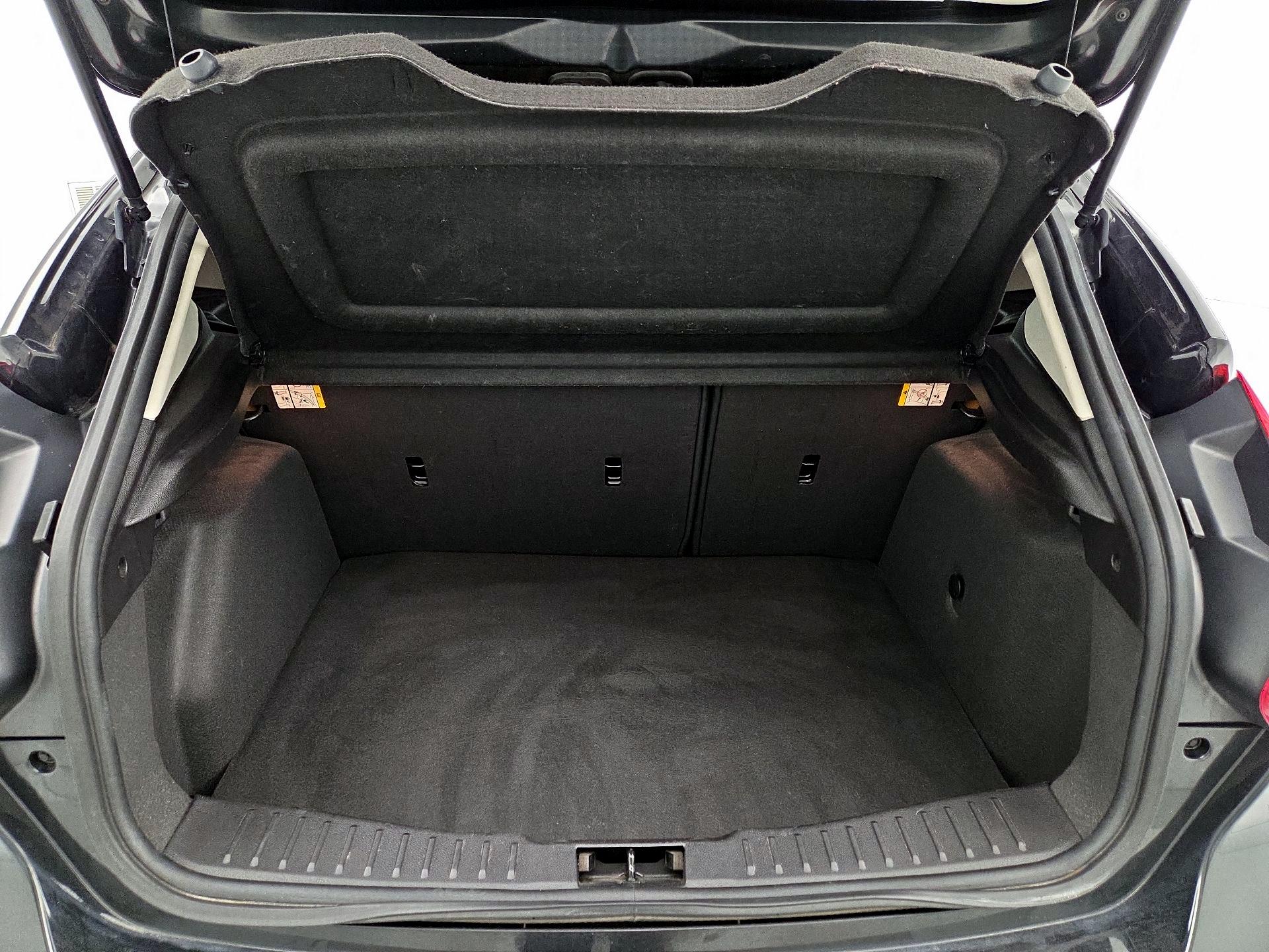 Thumbnail: 2014 Ford Focus - 18