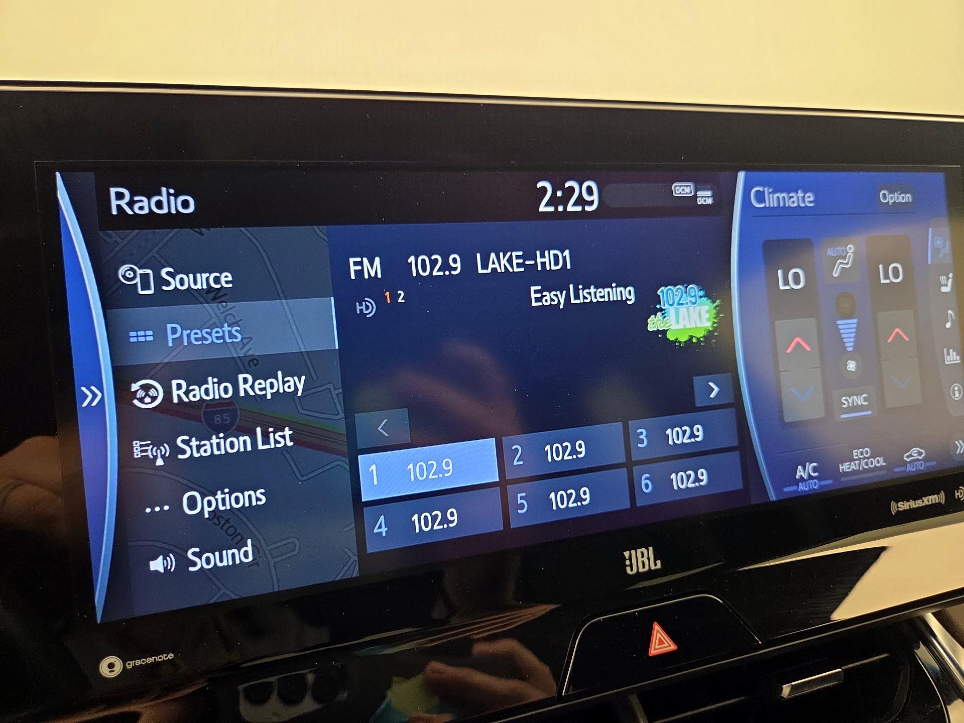 Thumbnail: 2021 Toyota Venza - 16