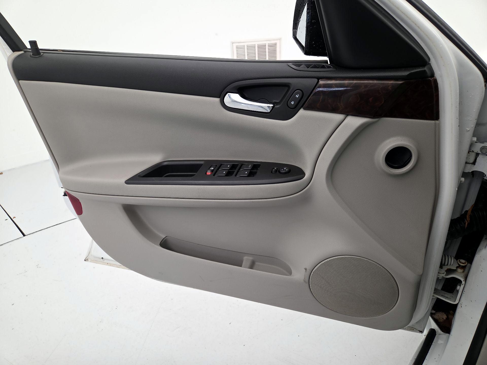 Thumbnail: 2016 Chevrolet Impala - 12