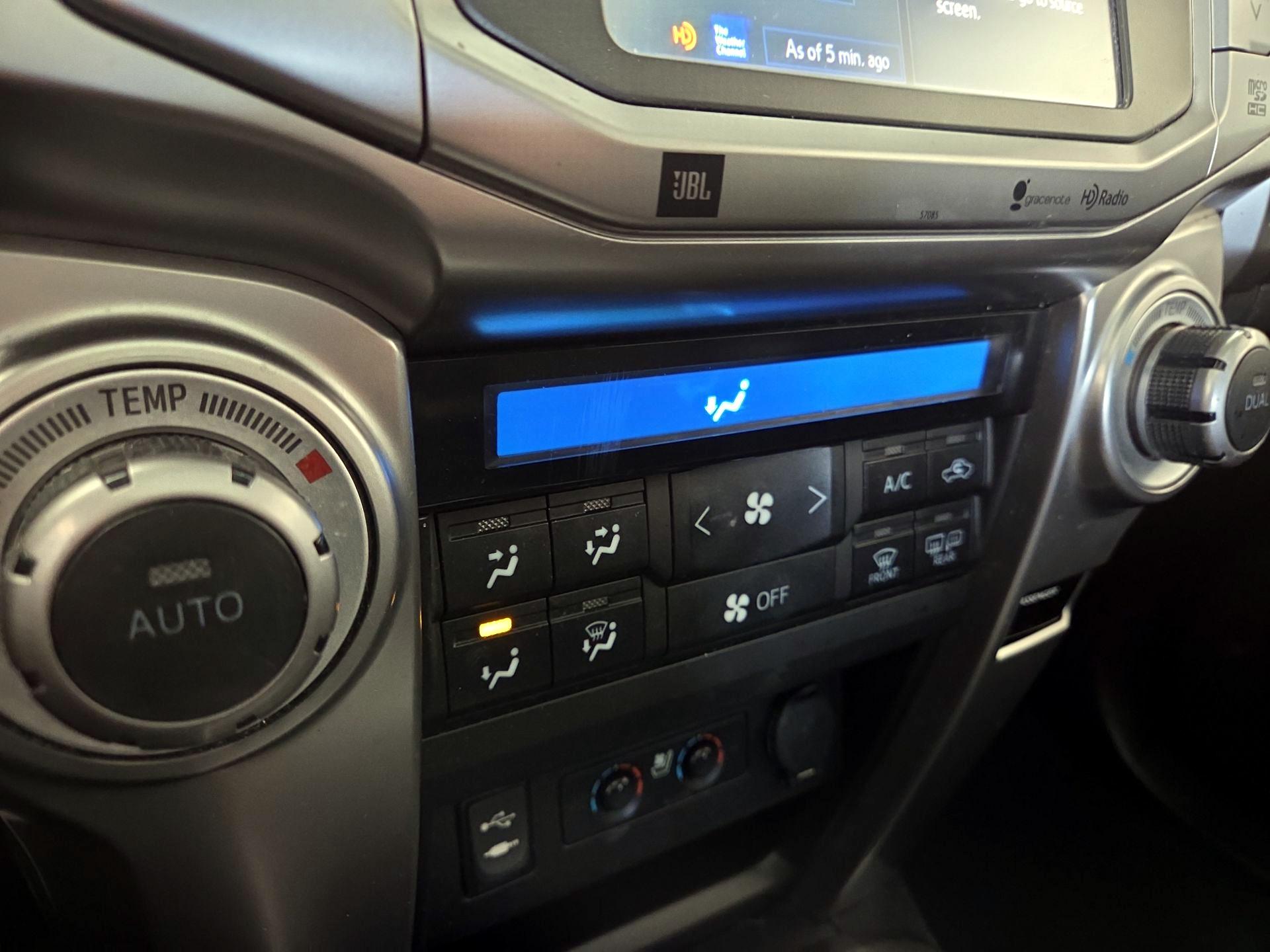Thumbnail: 2014 Toyota 4Runner - 16