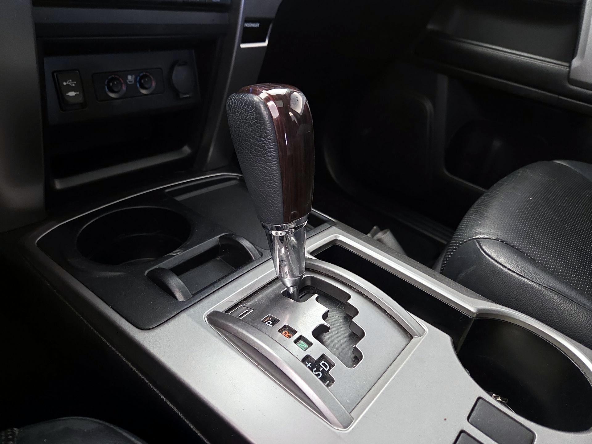 Thumbnail: 2014 Toyota 4Runner - 17