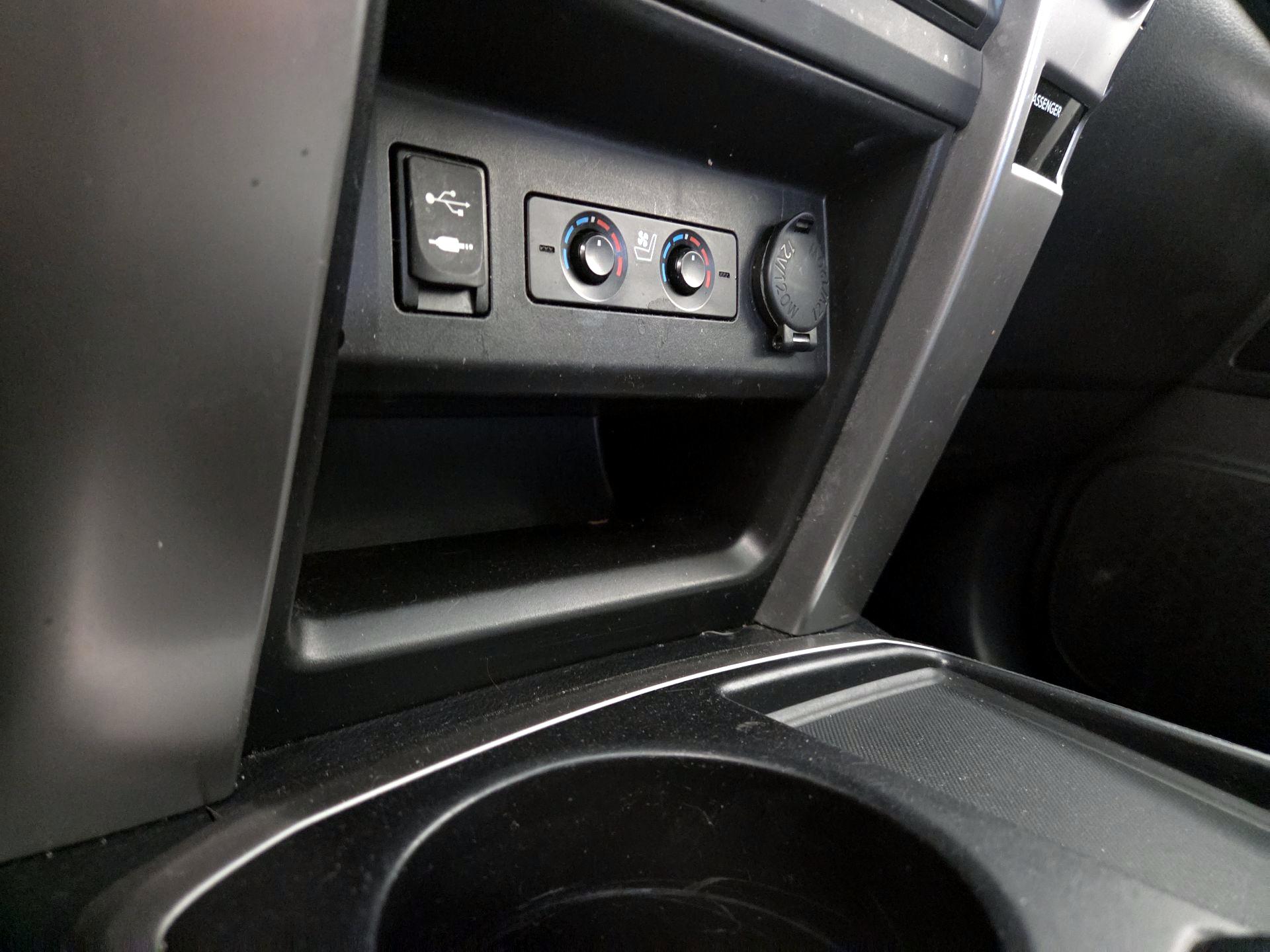 Thumbnail: 2014 Toyota 4Runner - 18