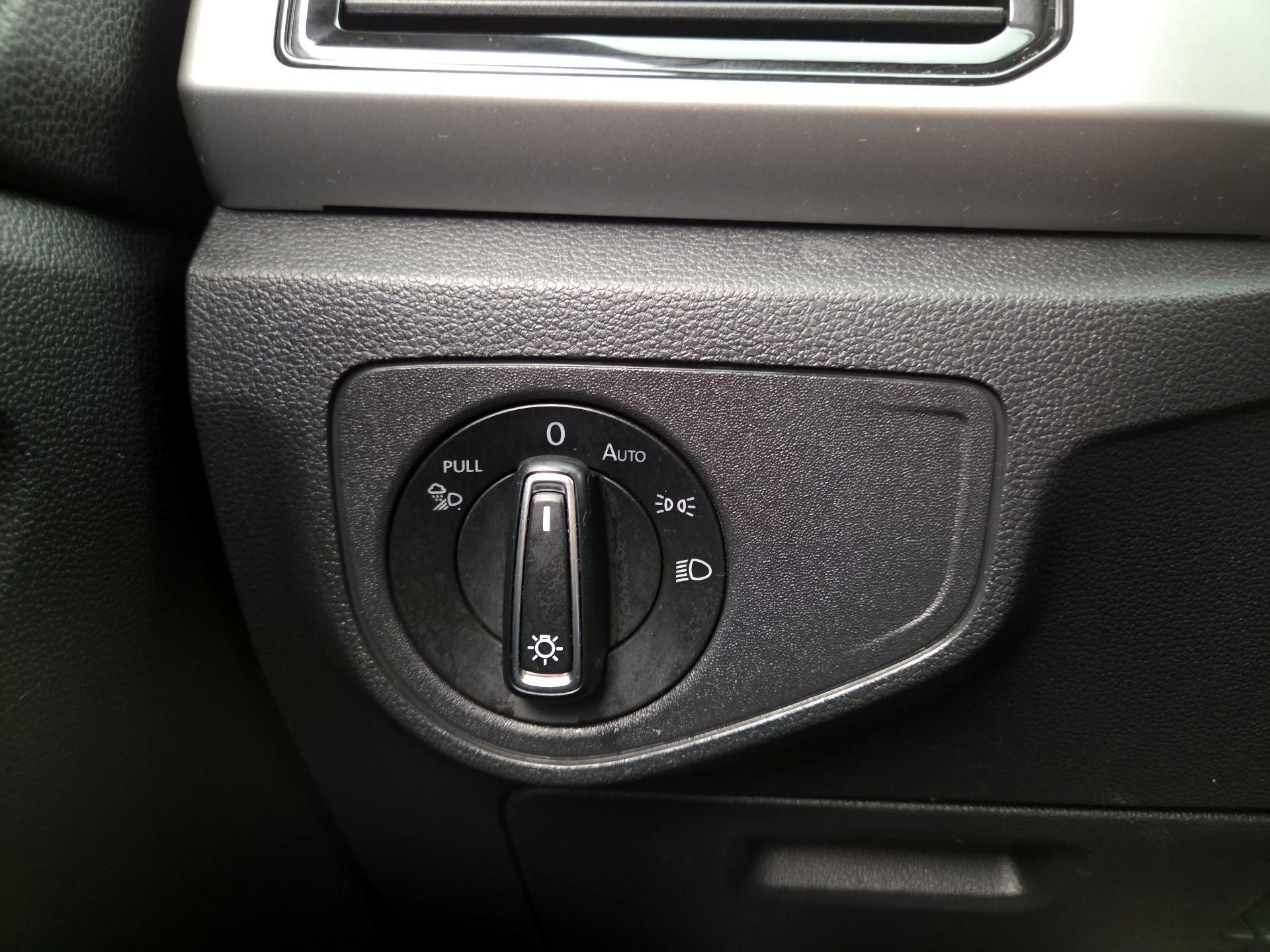 Thumbnail: 2023 Volkswagen Atlas - 13