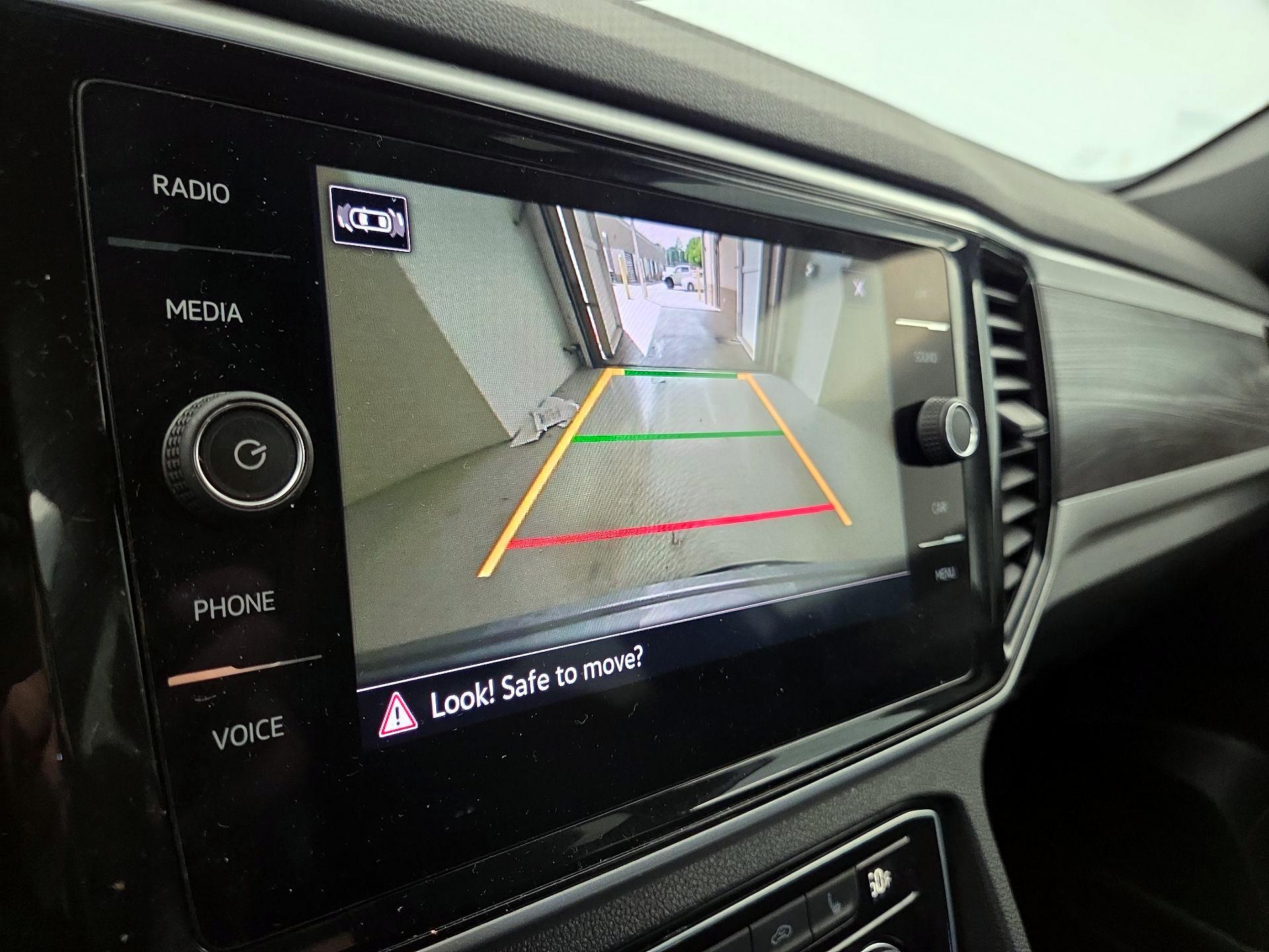 Thumbnail: 2023 Volkswagen Atlas - 14