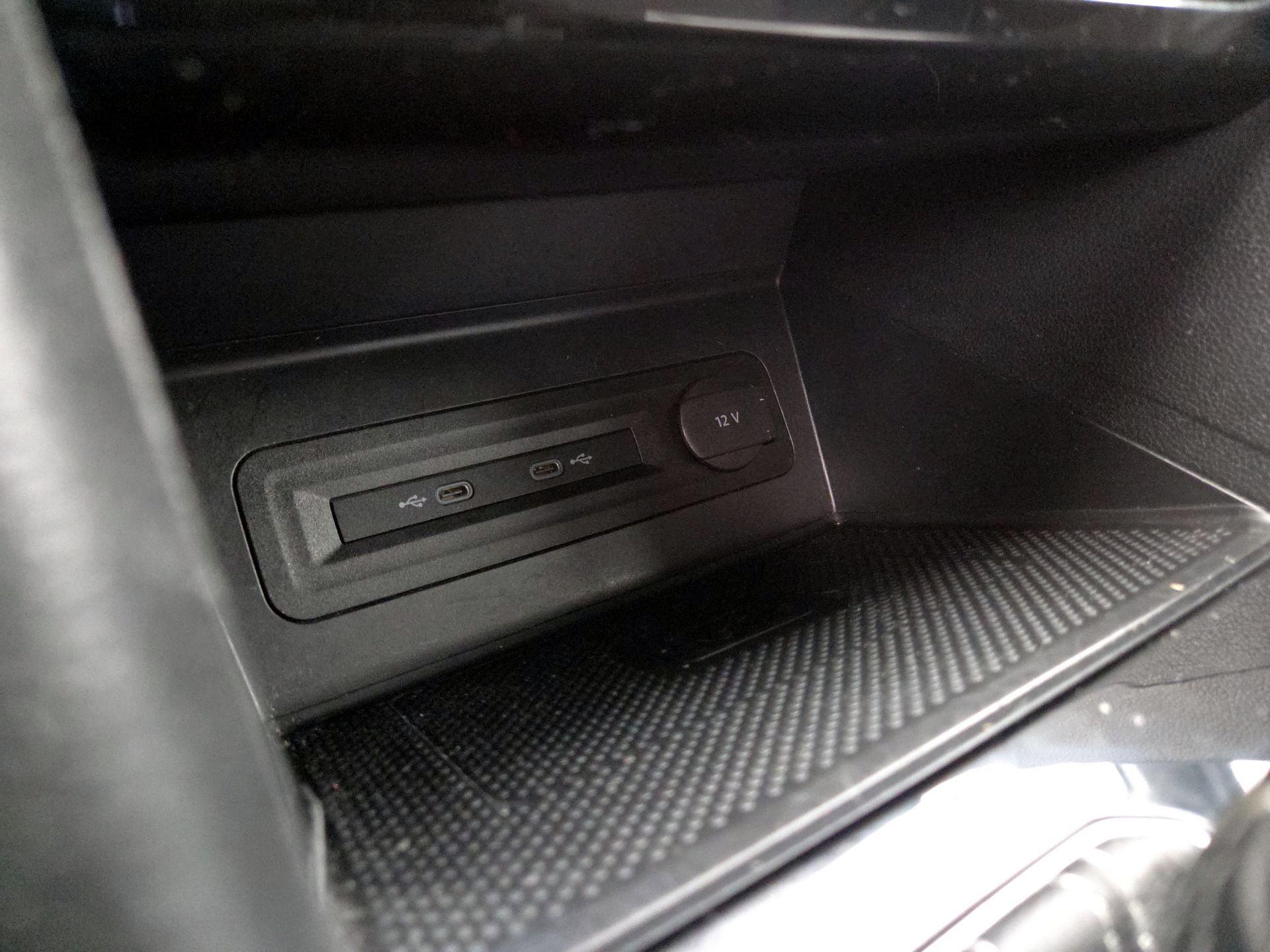 Thumbnail: 2023 Volkswagen Atlas - 18