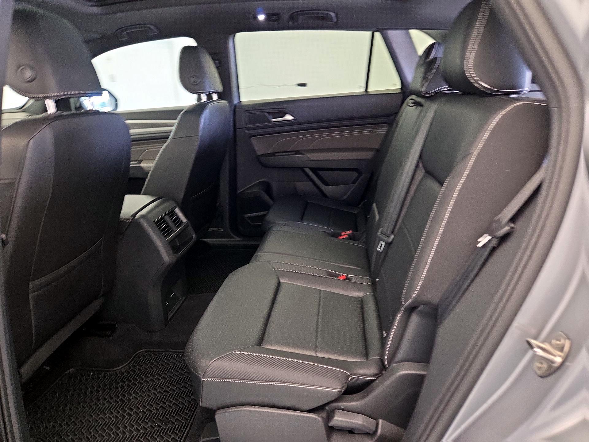 Thumbnail: 2023 Volkswagen Atlas - 20