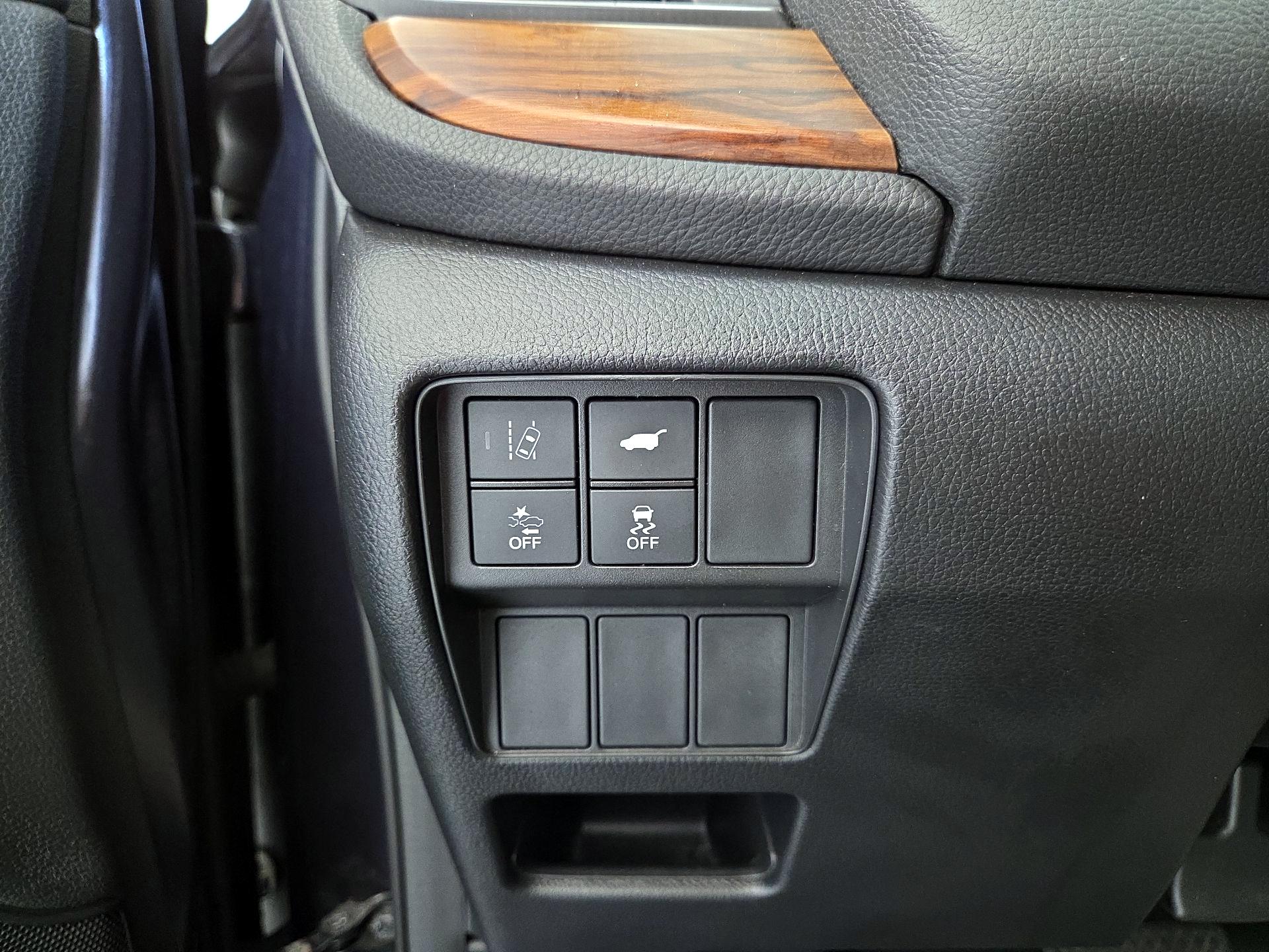 Thumbnail: 2017 Honda CR-V - 13