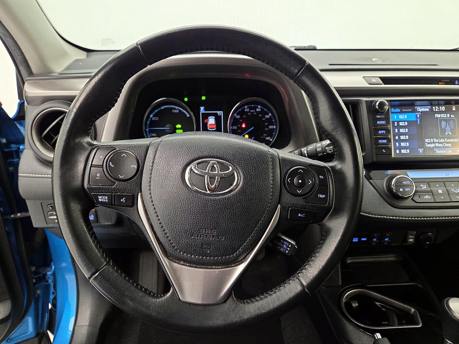 Thumbnail: 2018 Toyota RAV4 - 10