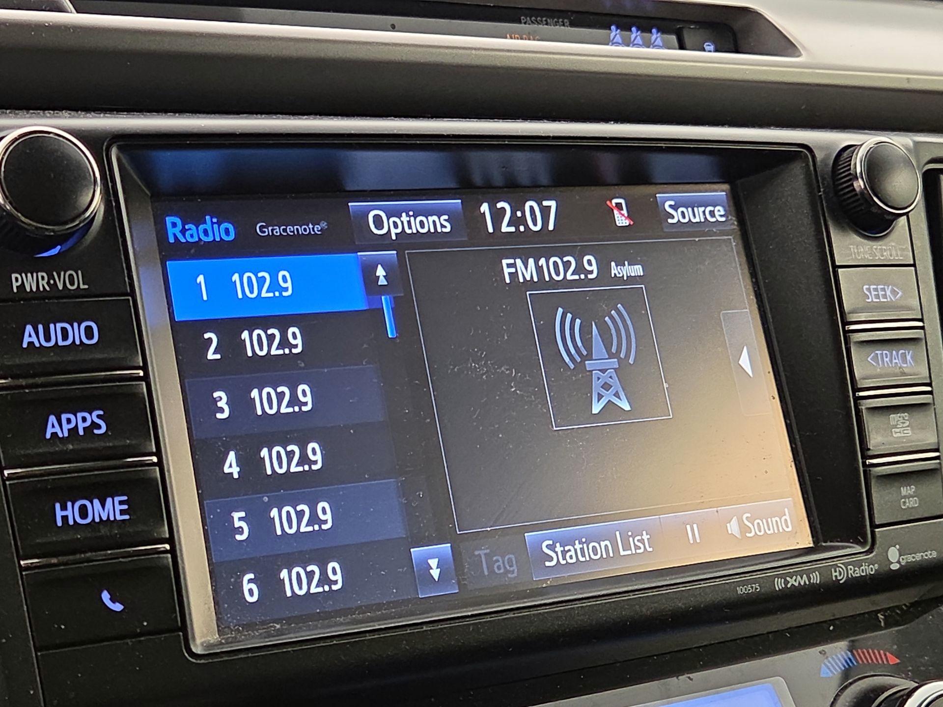 Thumbnail: 2018 Toyota RAV4 - 15