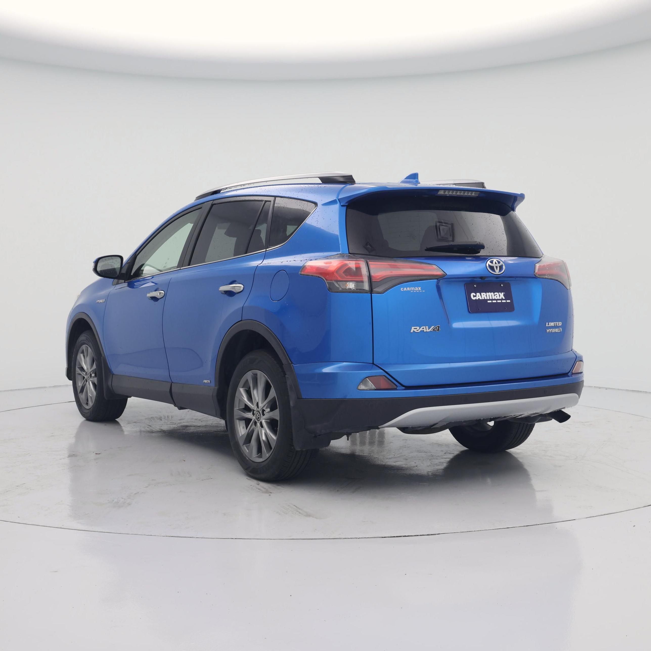 Thumbnail: 2018 Toyota RAV4 - 2