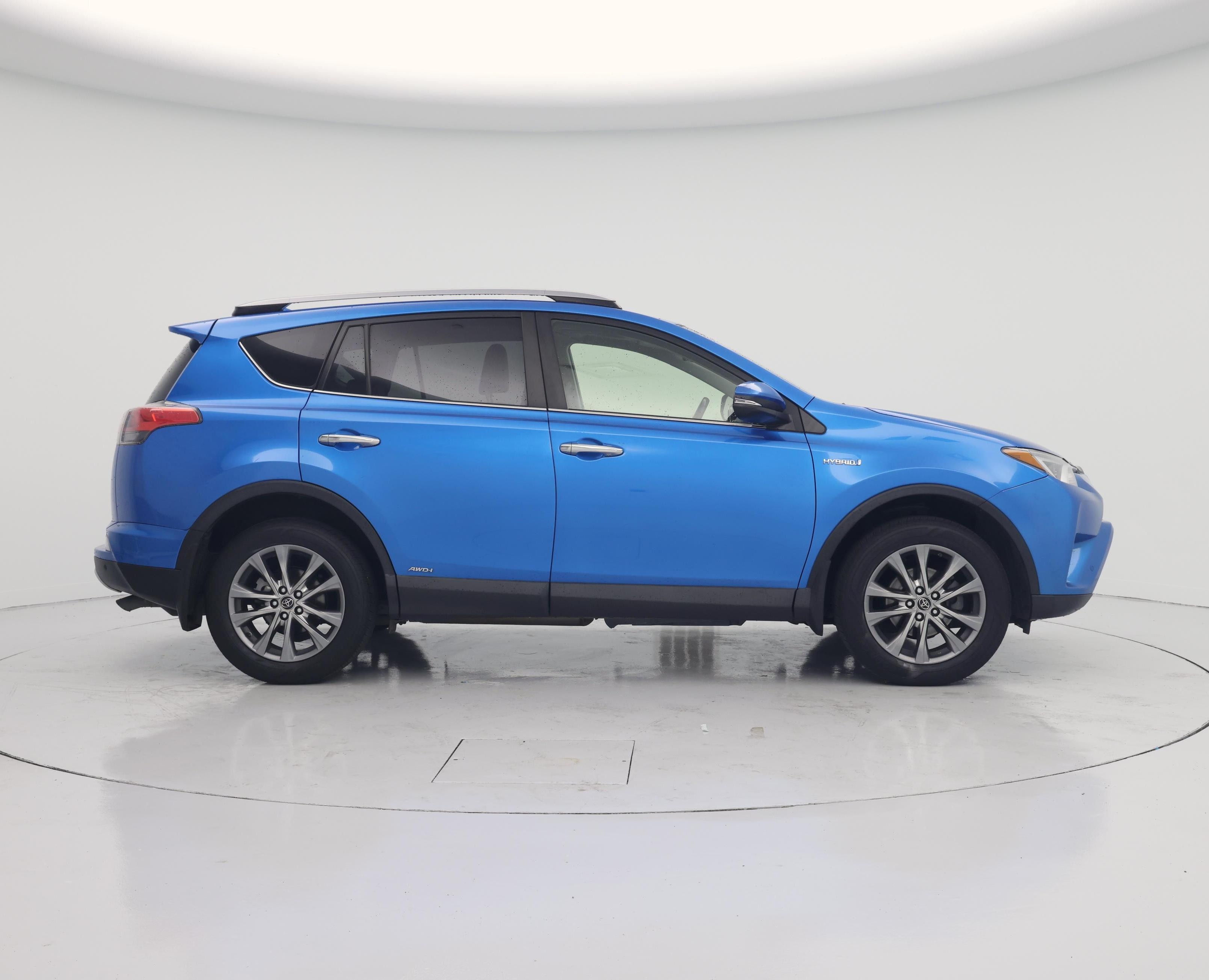 Thumbnail: 2018 Toyota RAV4 - 7