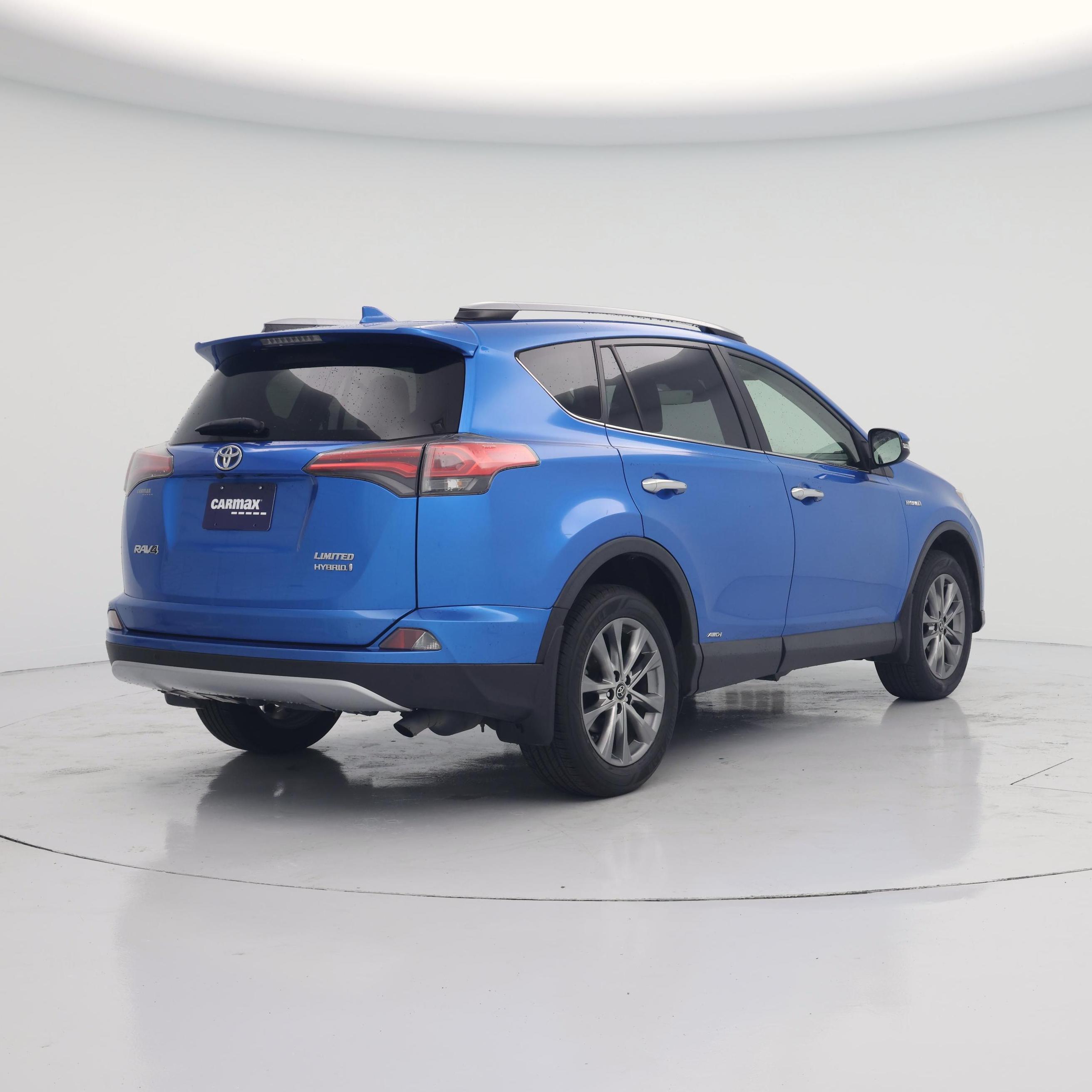 Thumbnail: 2018 Toyota RAV4 - 8
