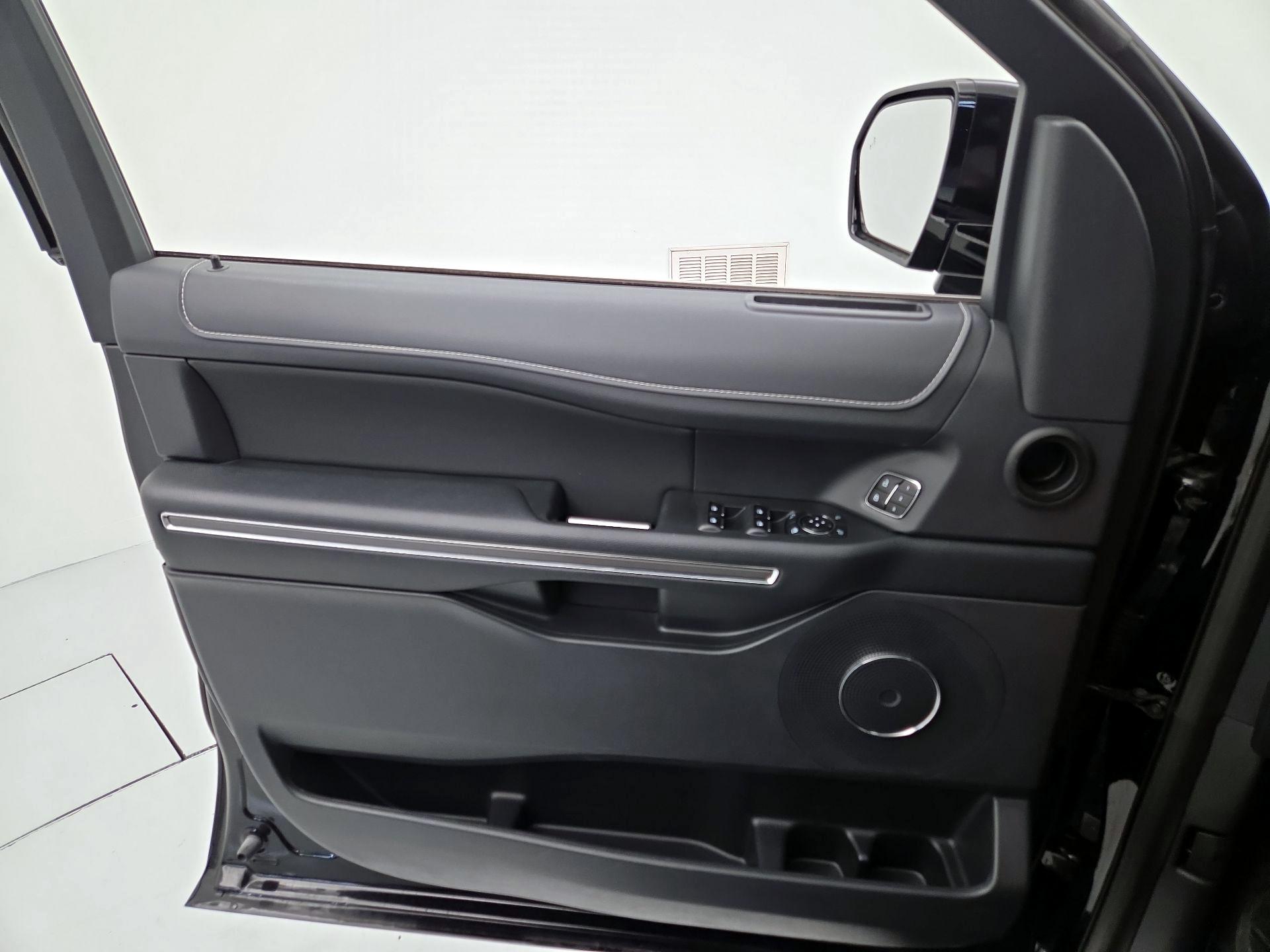 Thumbnail: 2024 Ford Expedition - 12