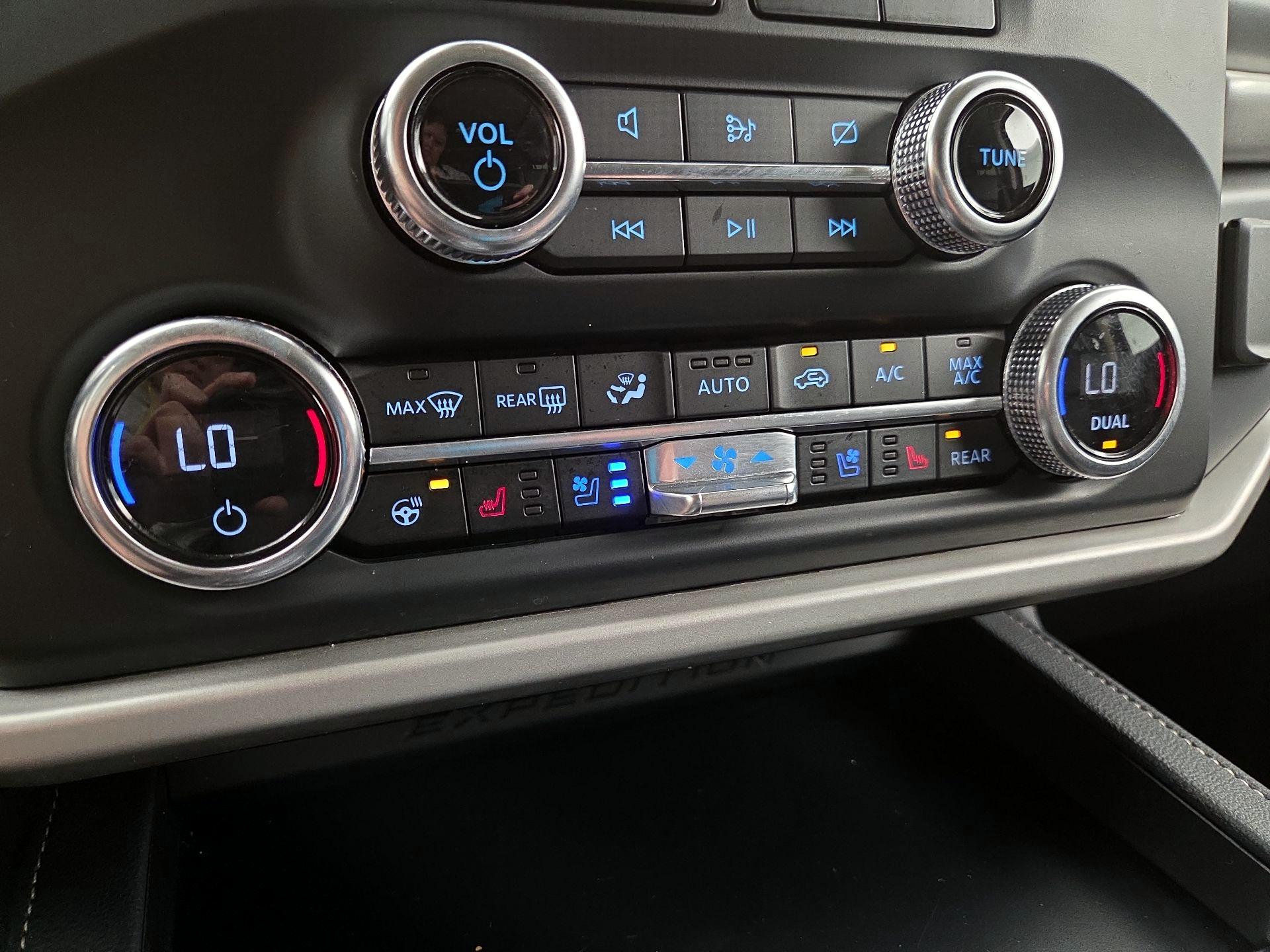 Thumbnail: 2024 Ford Expedition - 17