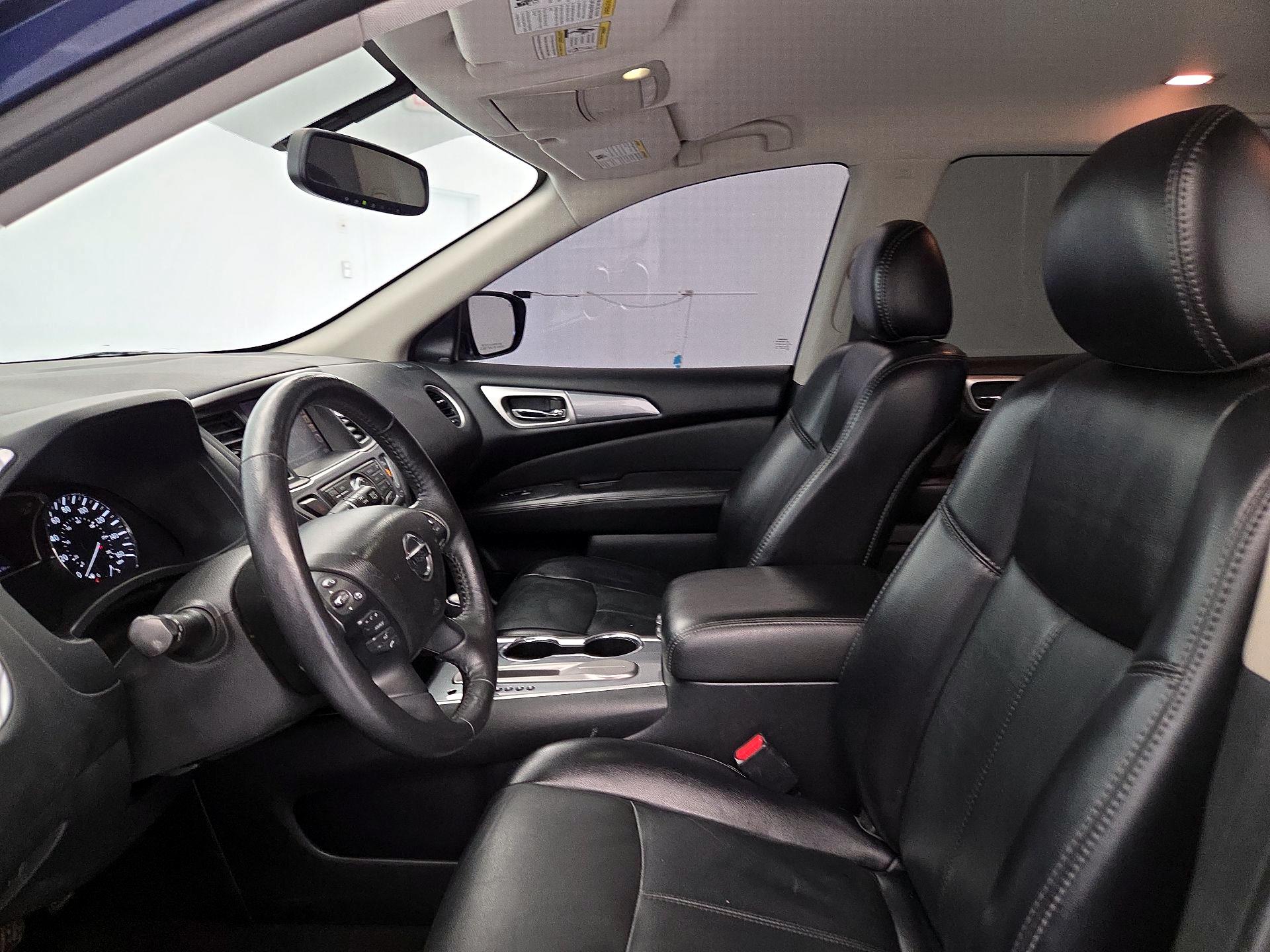 Thumbnail: 2020 Nissan Pathfinder - 11