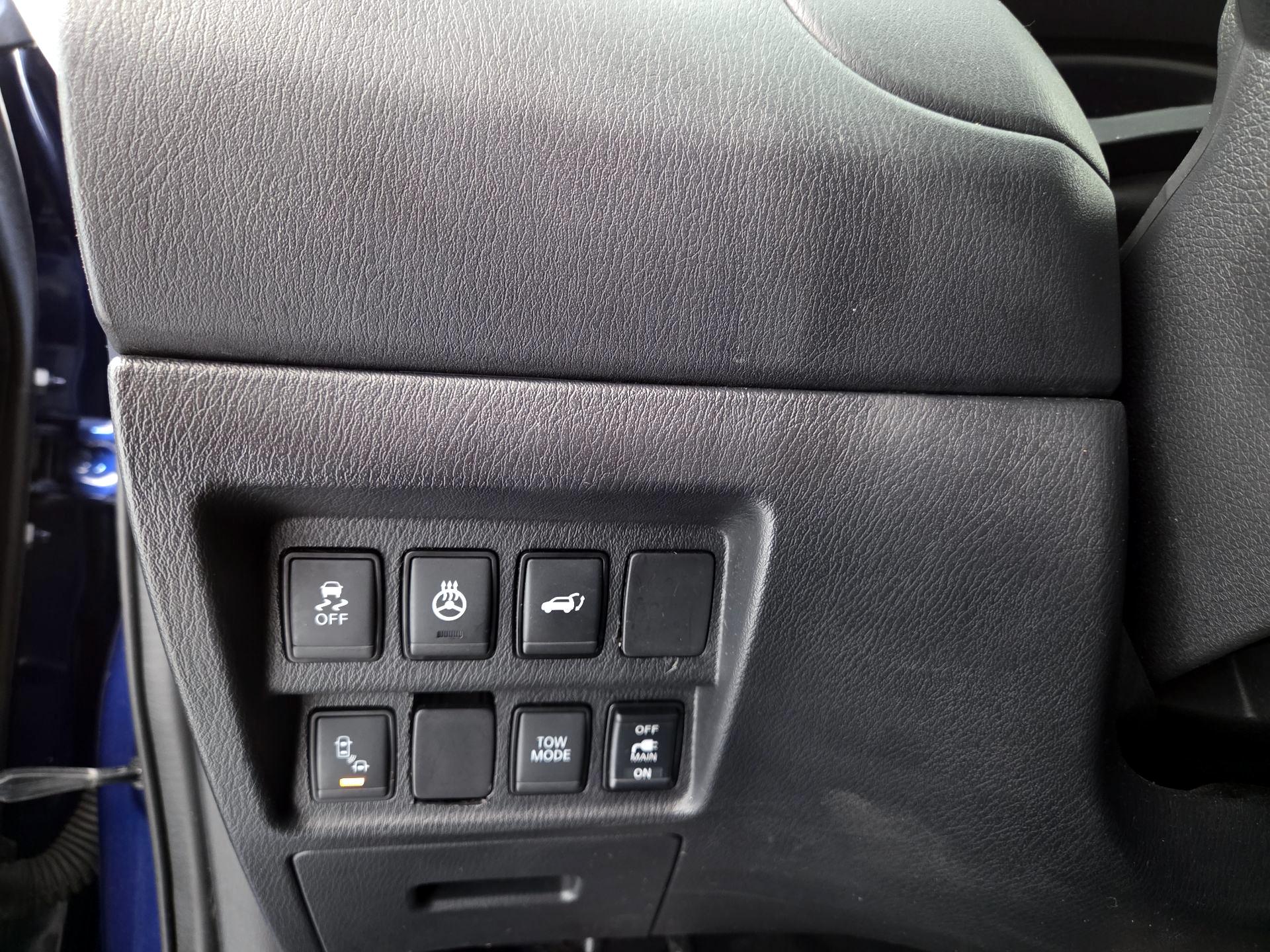 Thumbnail: 2020 Nissan Pathfinder - 13