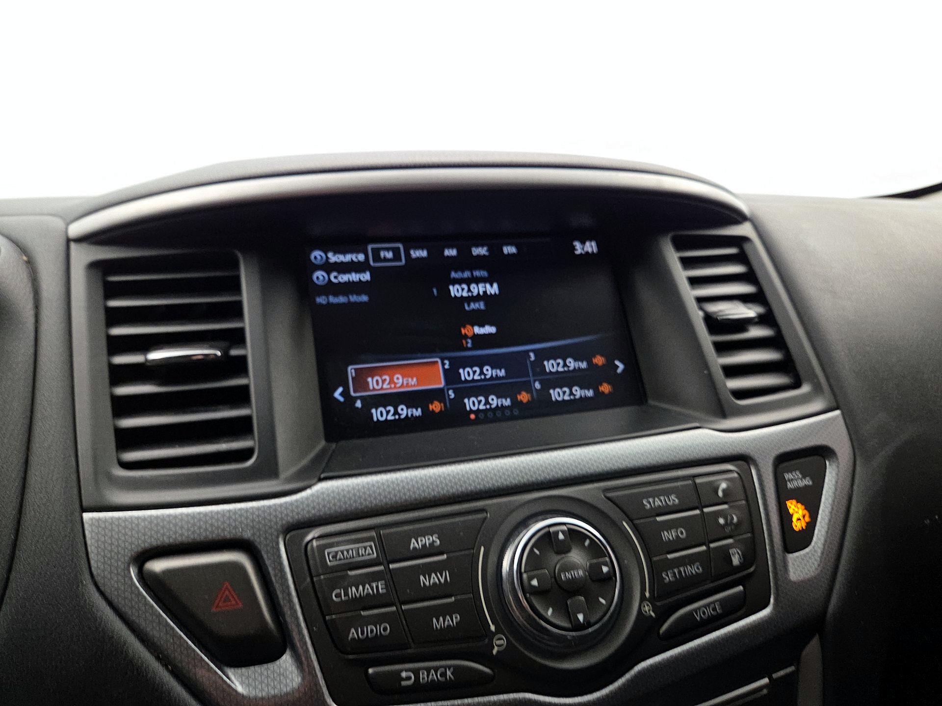 Thumbnail: 2020 Nissan Pathfinder - 16