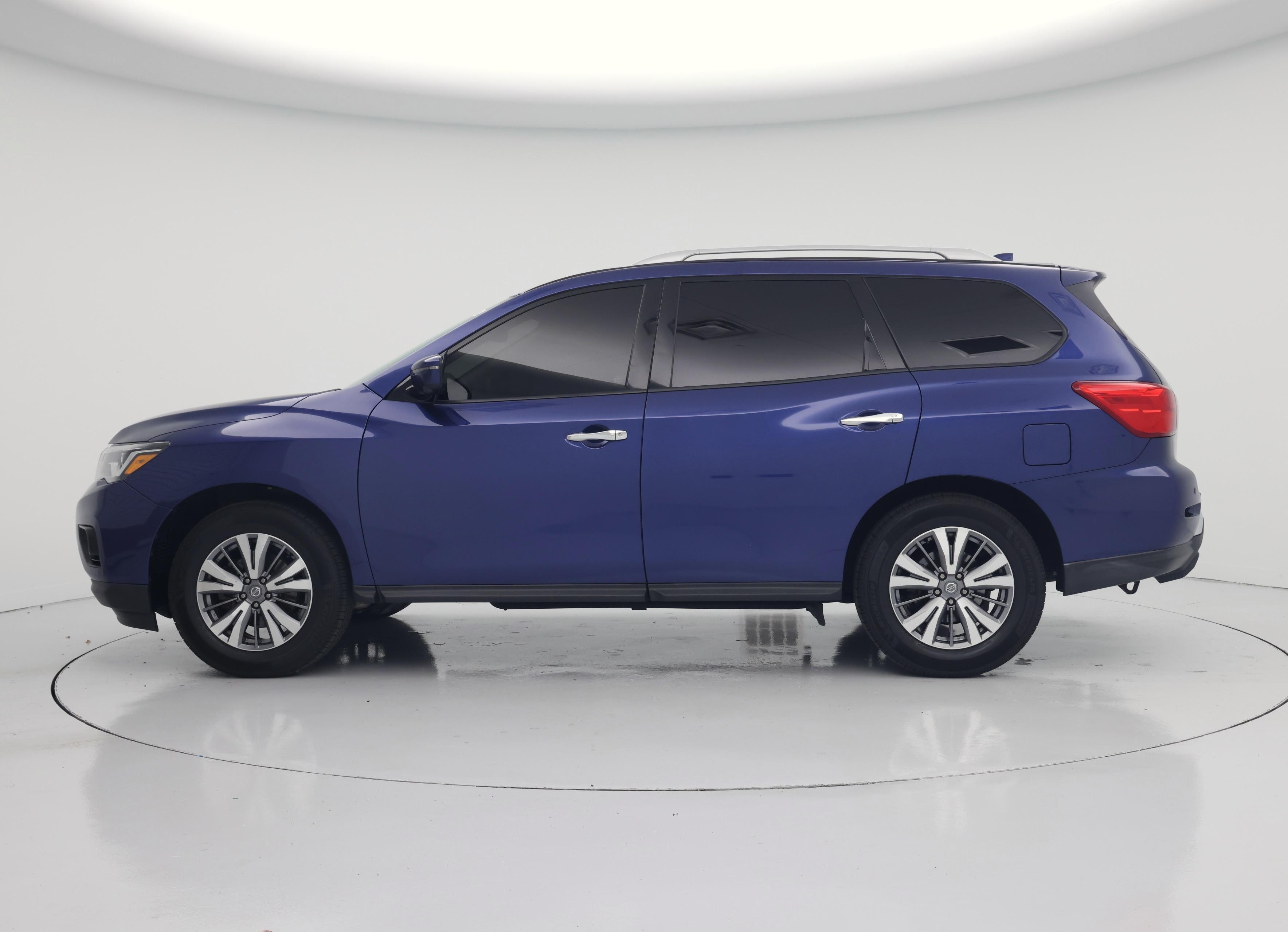 Thumbnail: 2020 Nissan Pathfinder - 3