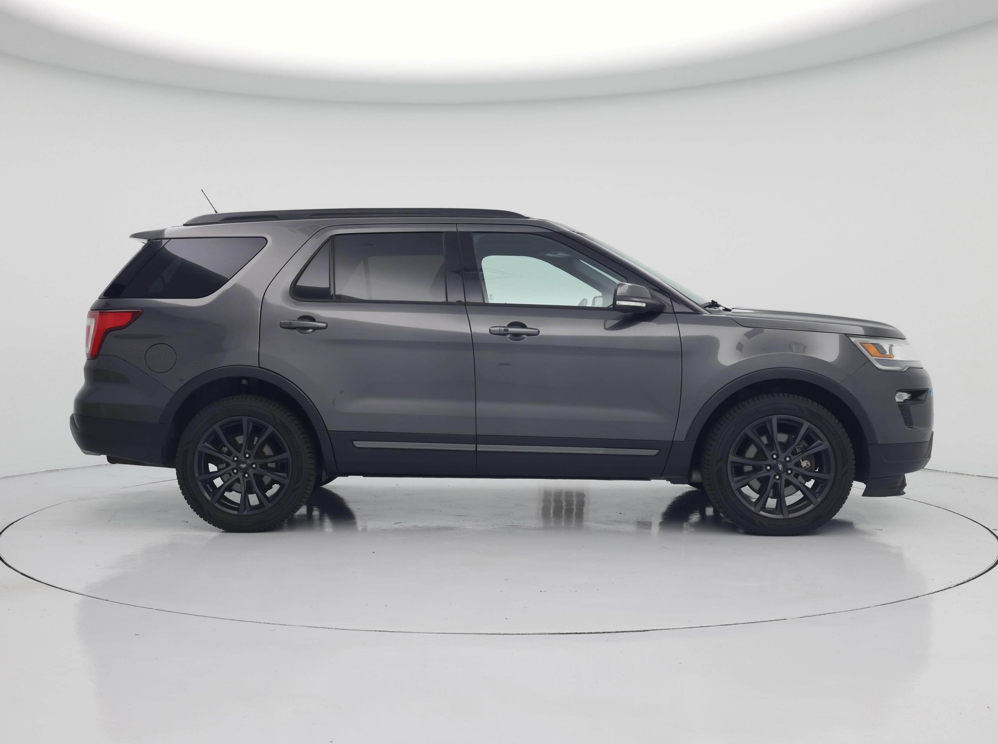 Thumbnail: 2018 Ford Explorer - 7