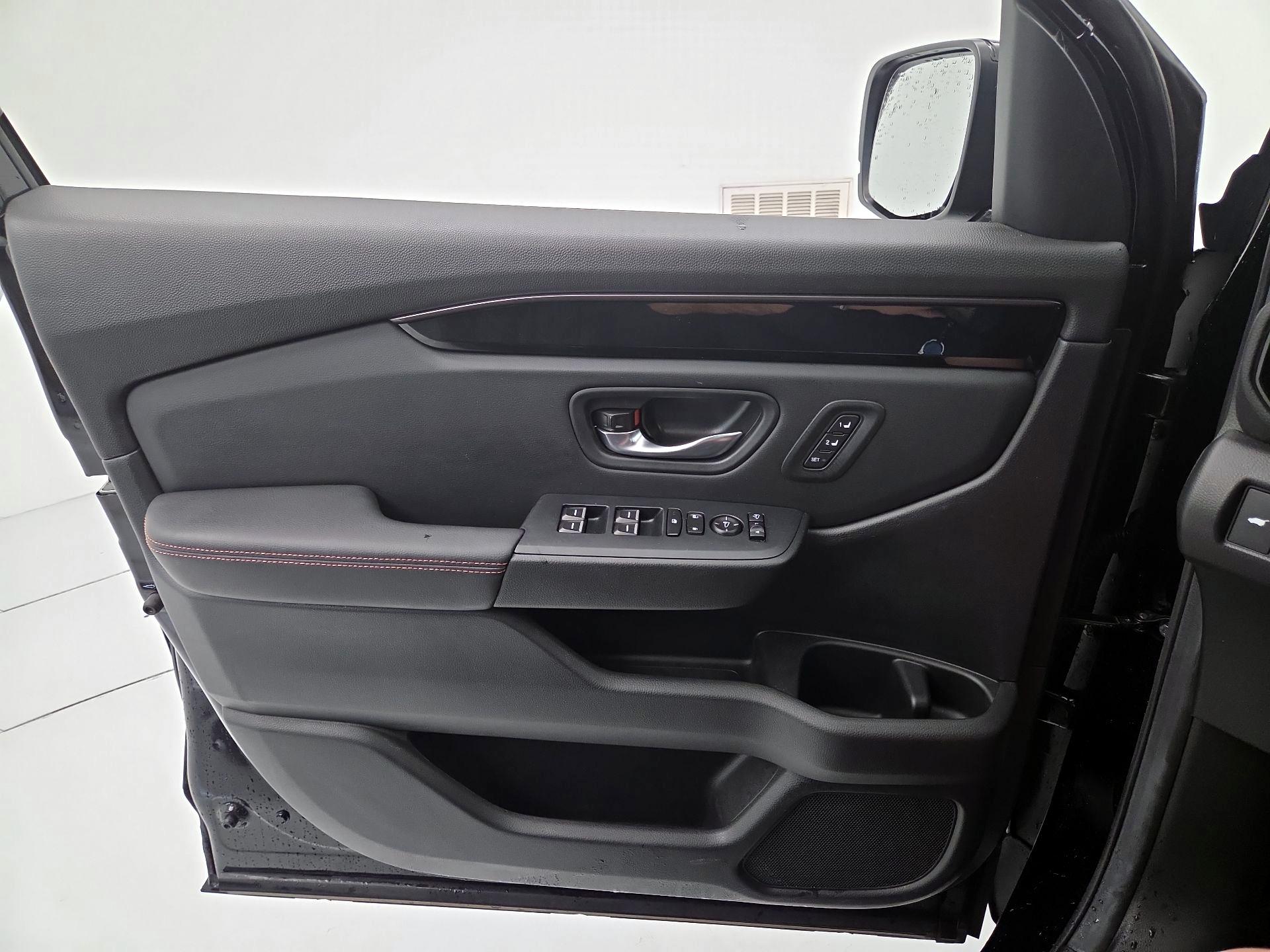 Thumbnail: 2025 Honda Pilot - 12