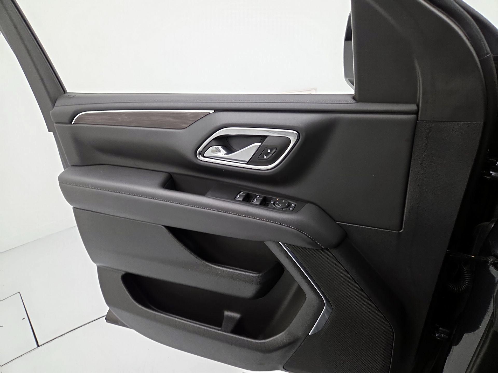 Thumbnail: 2024 Chevrolet Tahoe - 12