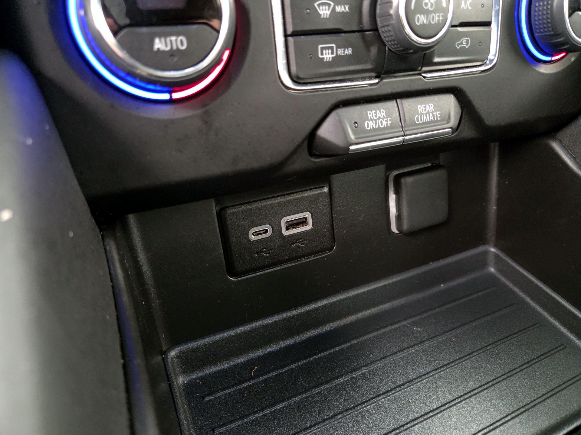 Thumbnail: 2024 Chevrolet Tahoe - 18