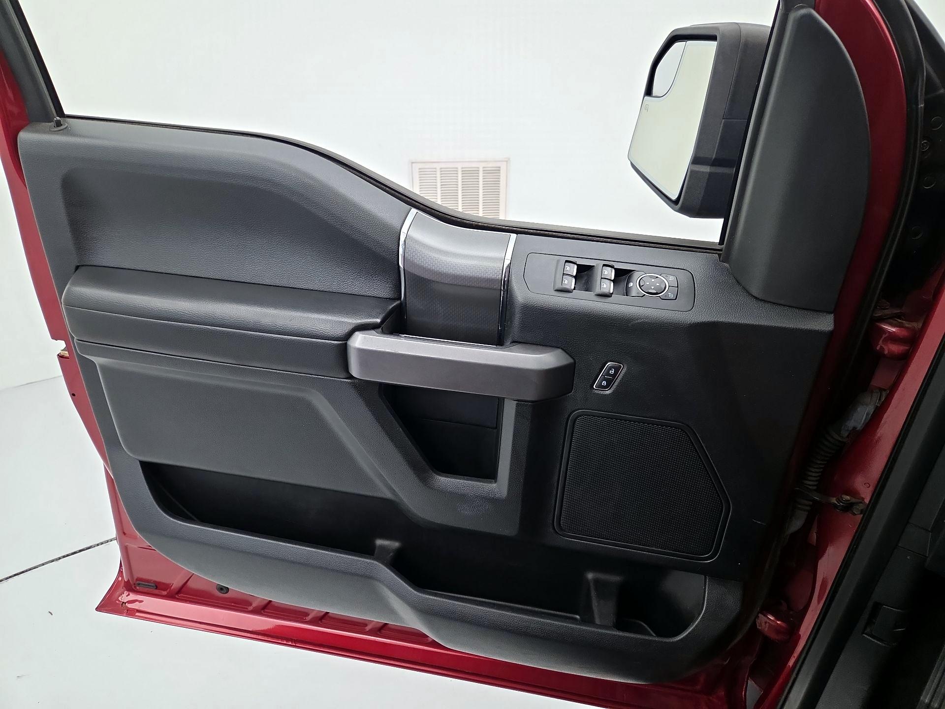 Thumbnail: 2016 Ford F-150 - 12