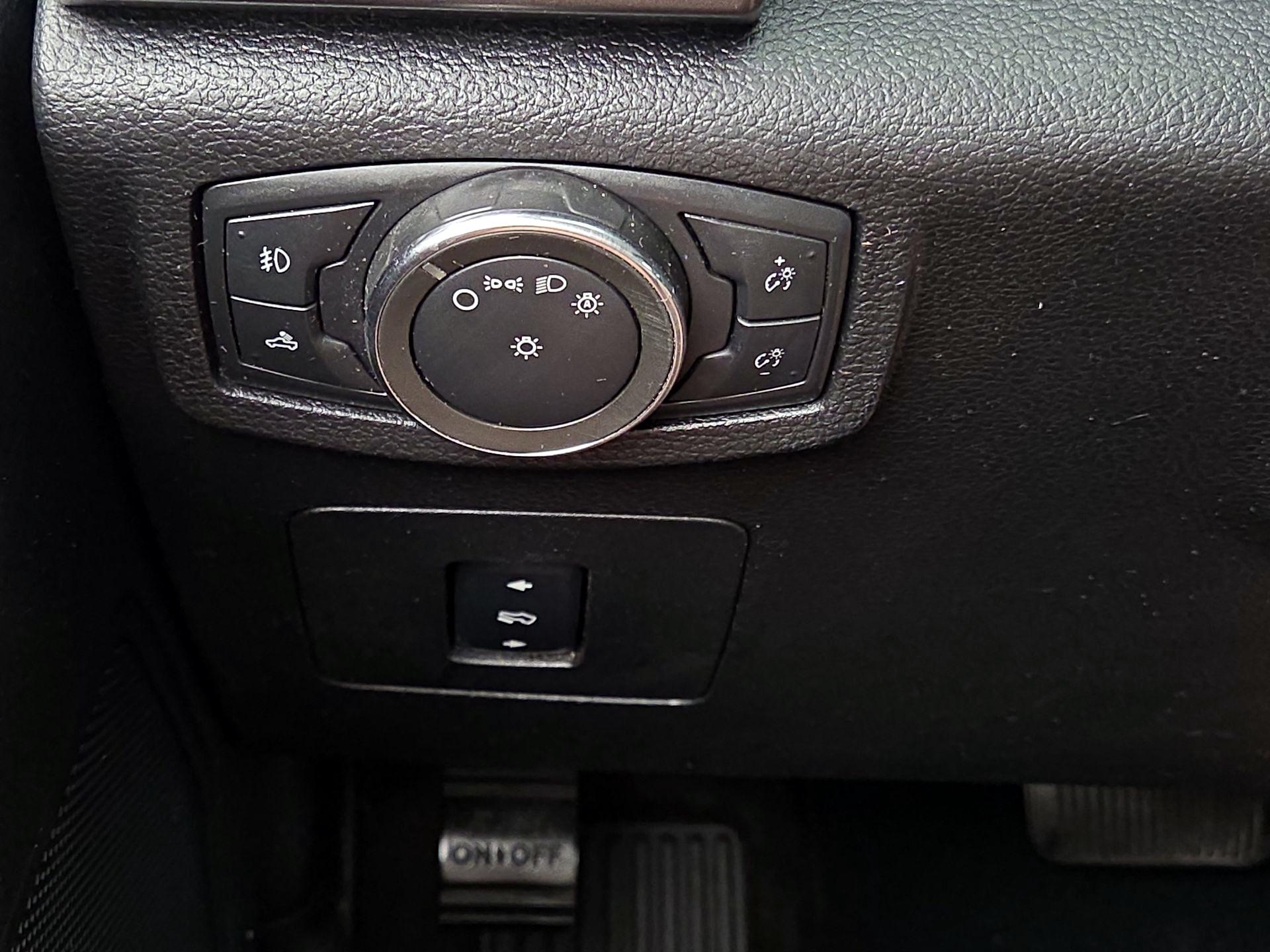Thumbnail: 2016 Ford F-150 - 13