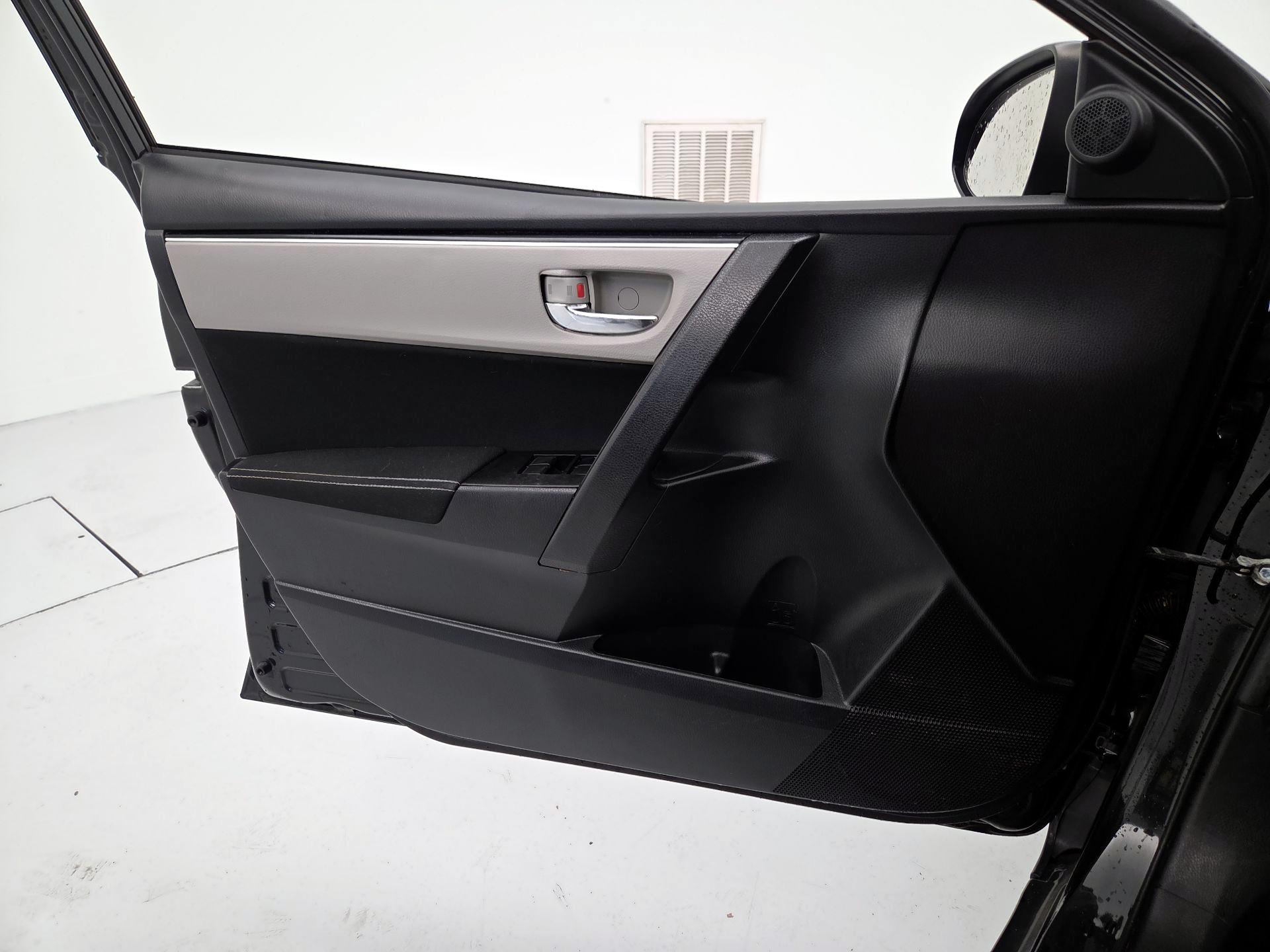 Thumbnail: 2019 Toyota Corolla - 12