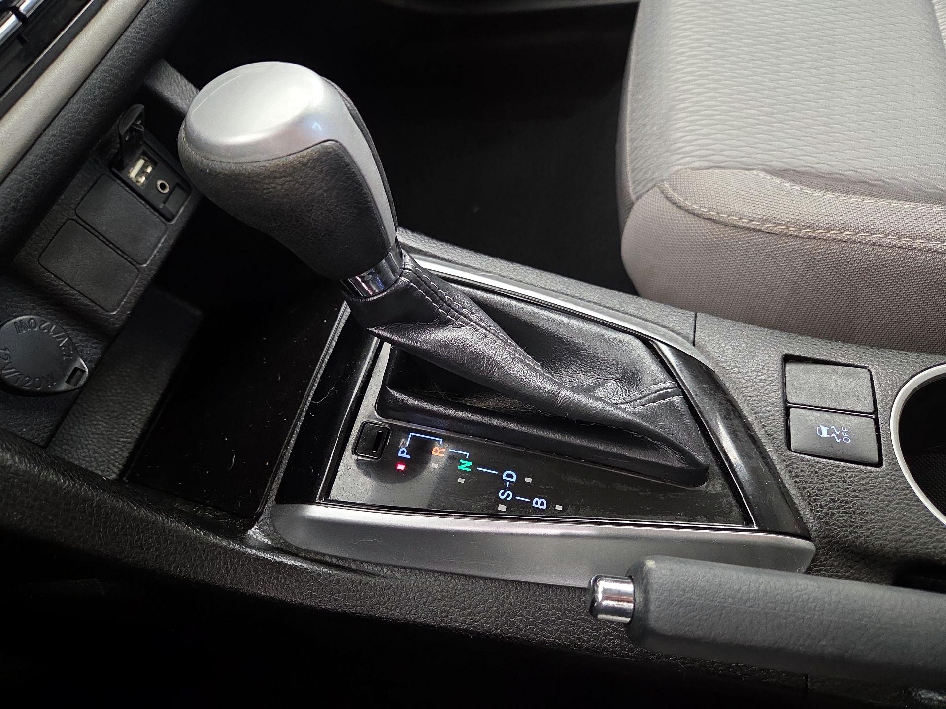 Thumbnail: 2019 Toyota Corolla - 17