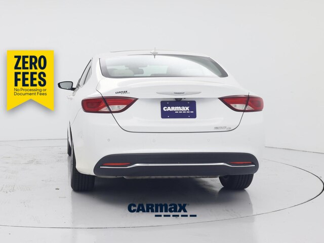 White 2015 Chrysler 200 C Sedan FWD Sedan Front-Wheel Drive Automatic