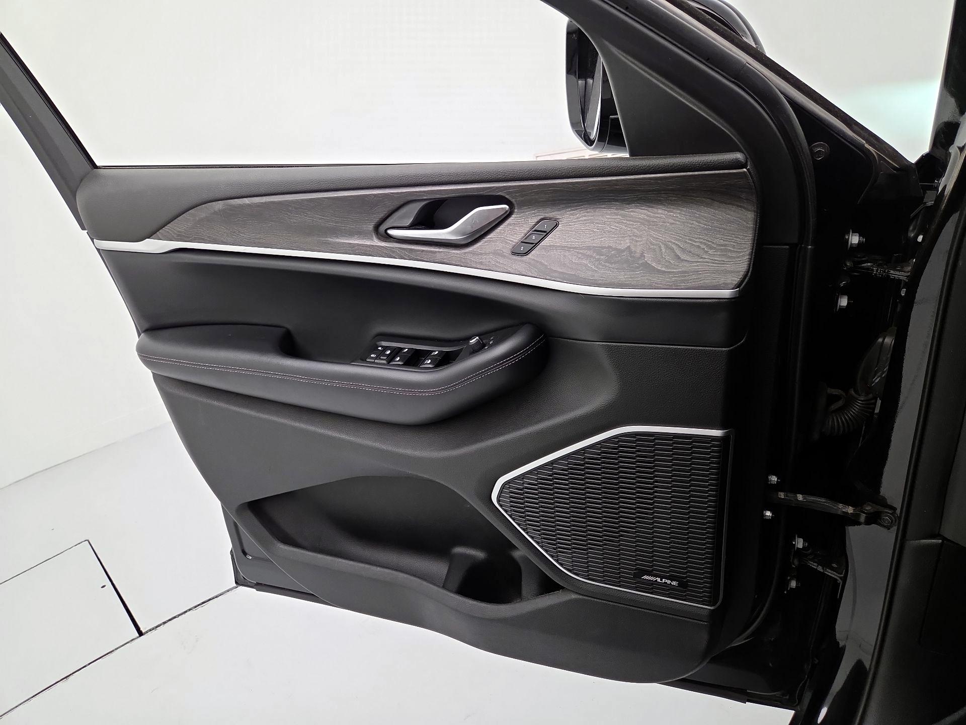Thumbnail: 2021 Jeep Grand Cherokee L - 12