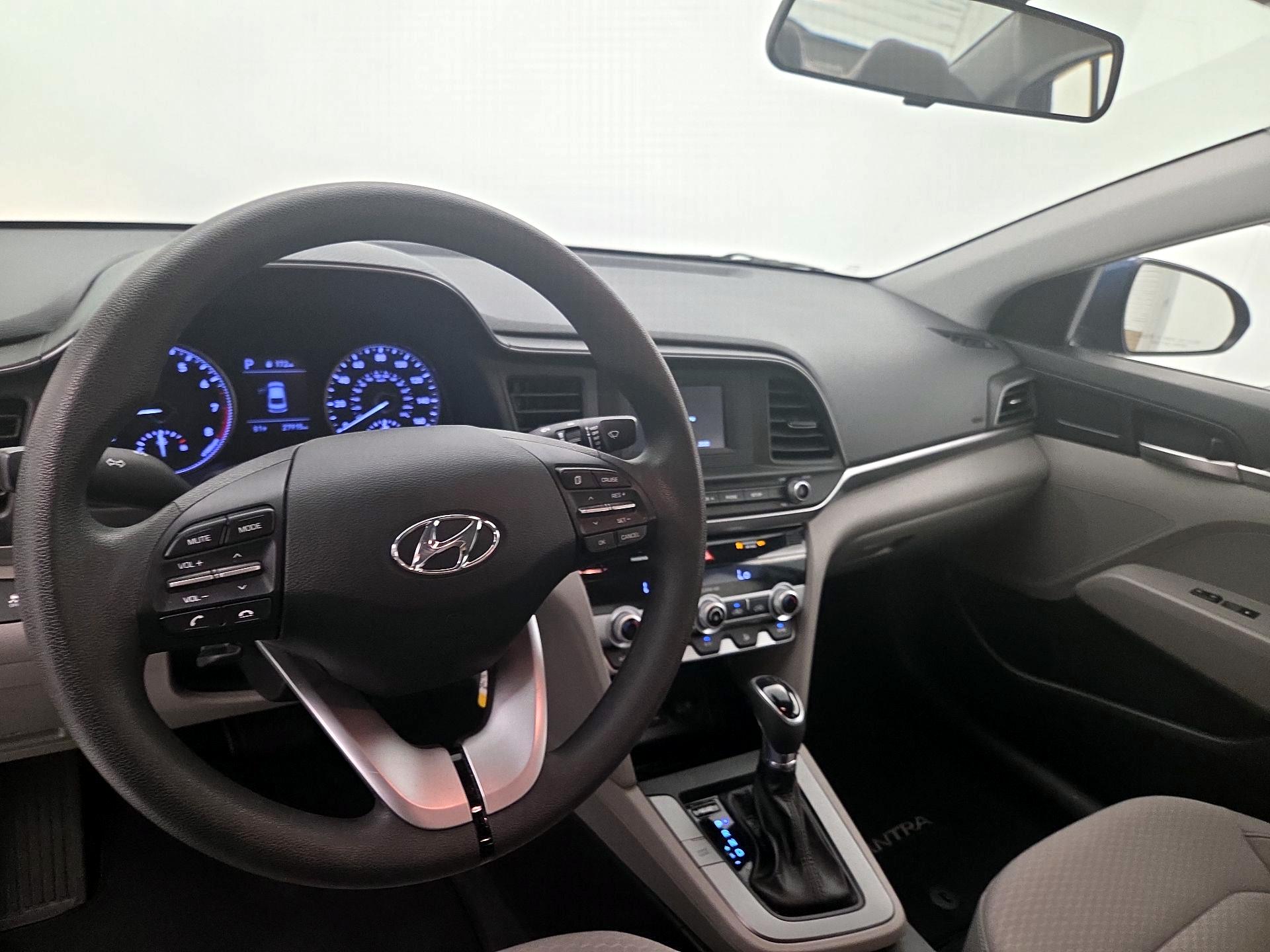Thumbnail: 2020 Hyundai Elantra - 9
