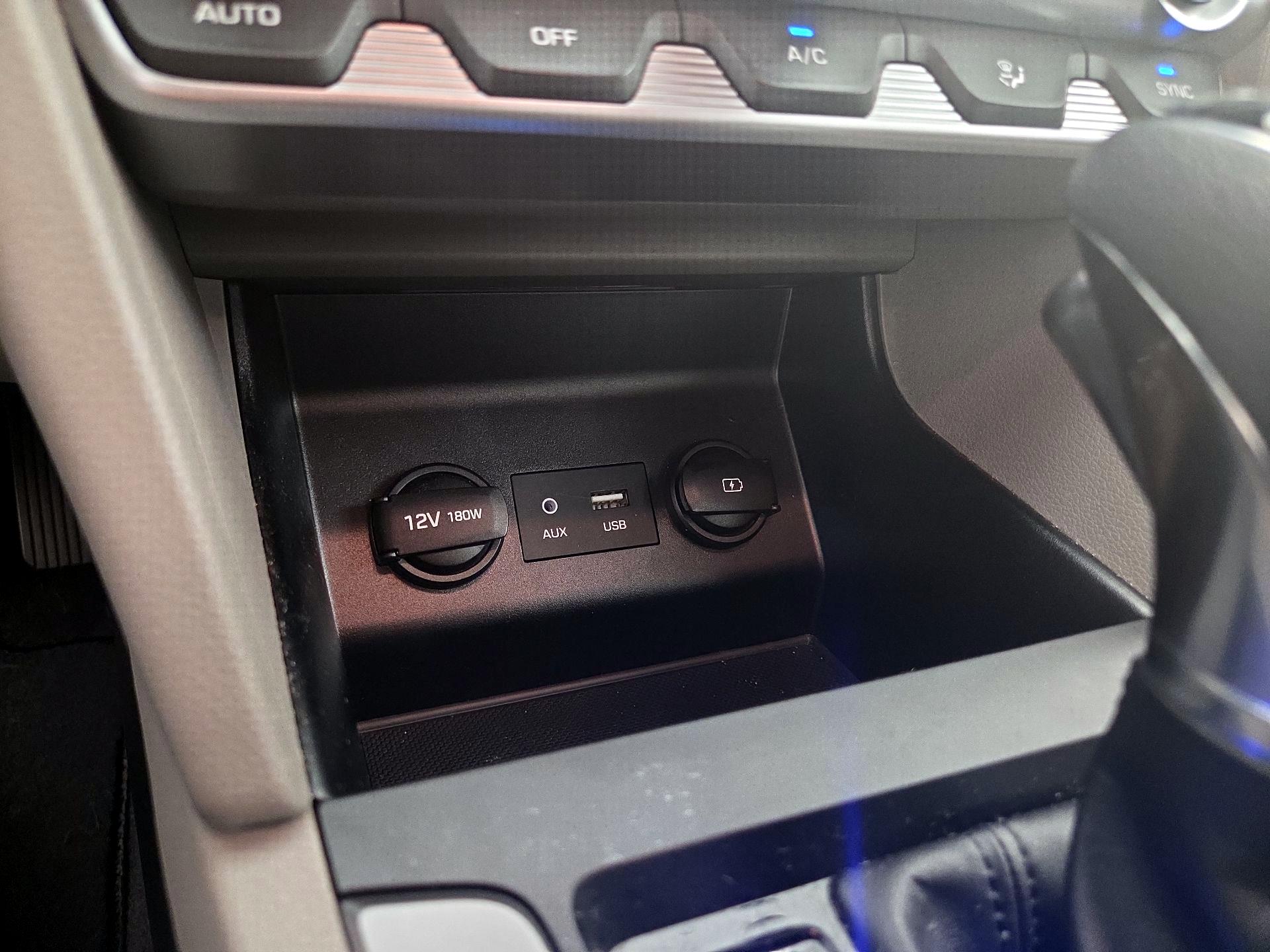 Thumbnail: 2020 Hyundai Elantra - 18