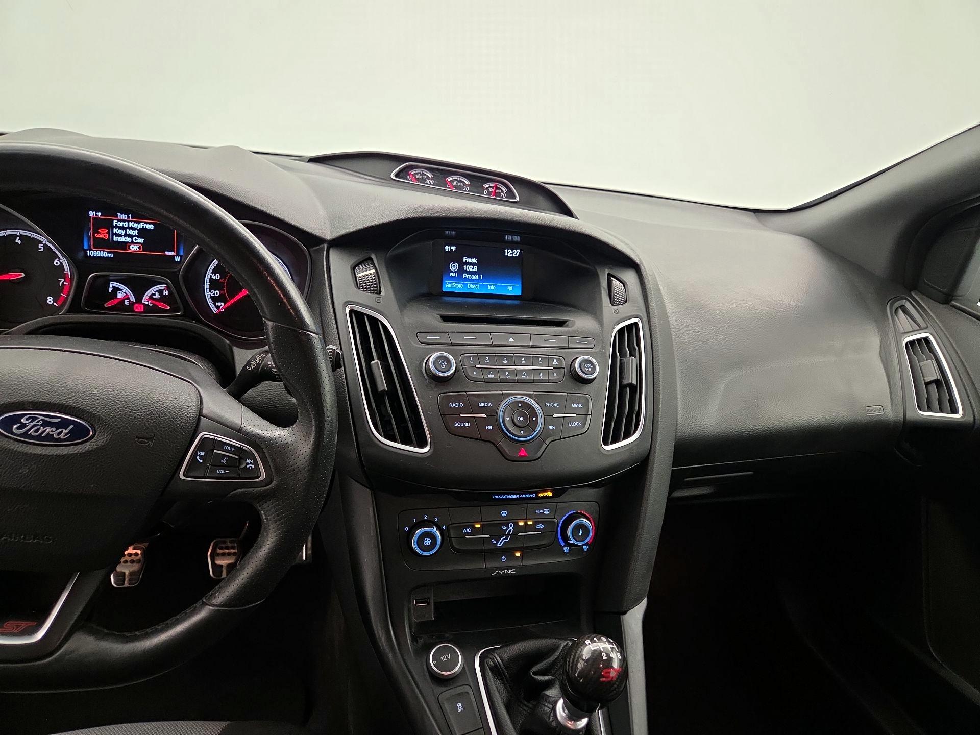 Thumbnail: 2017 Ford Focus - 9