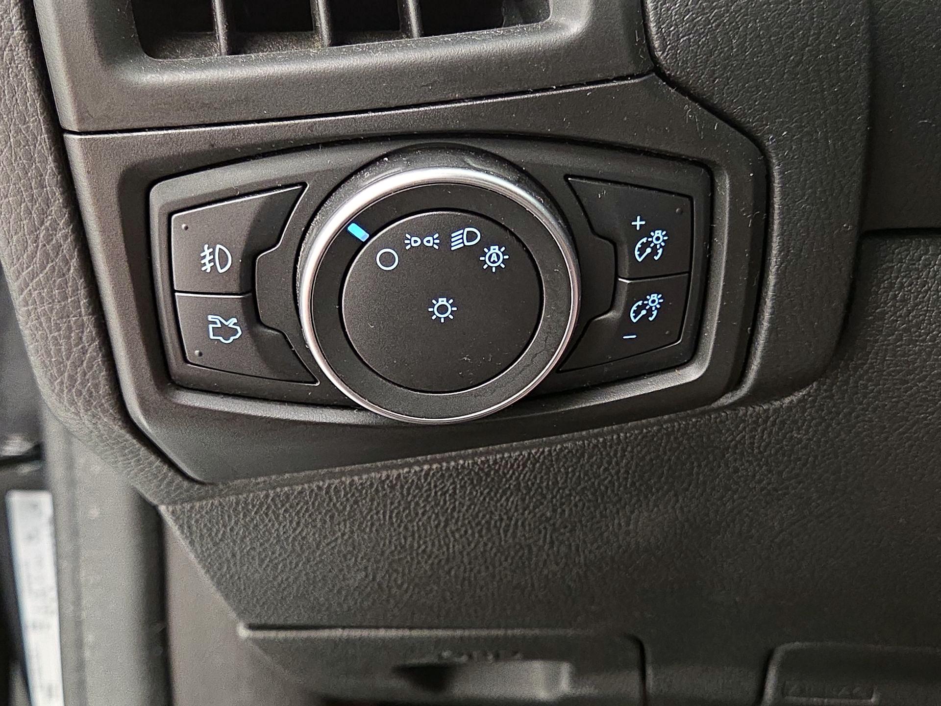 Thumbnail: 2017 Ford Focus - 13