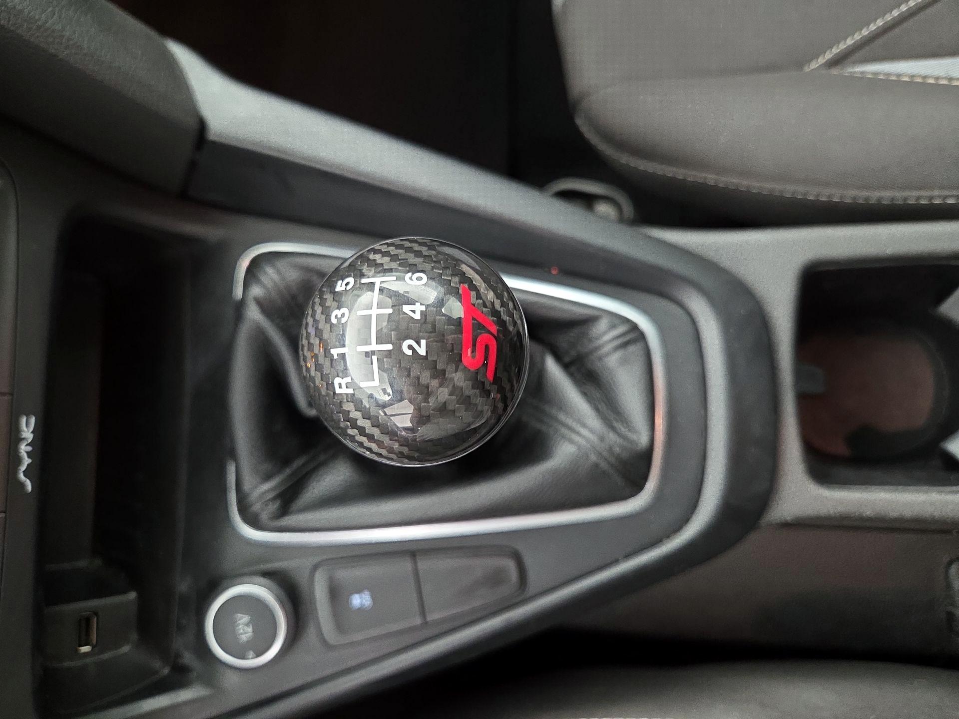 Thumbnail: 2017 Ford Focus - 16