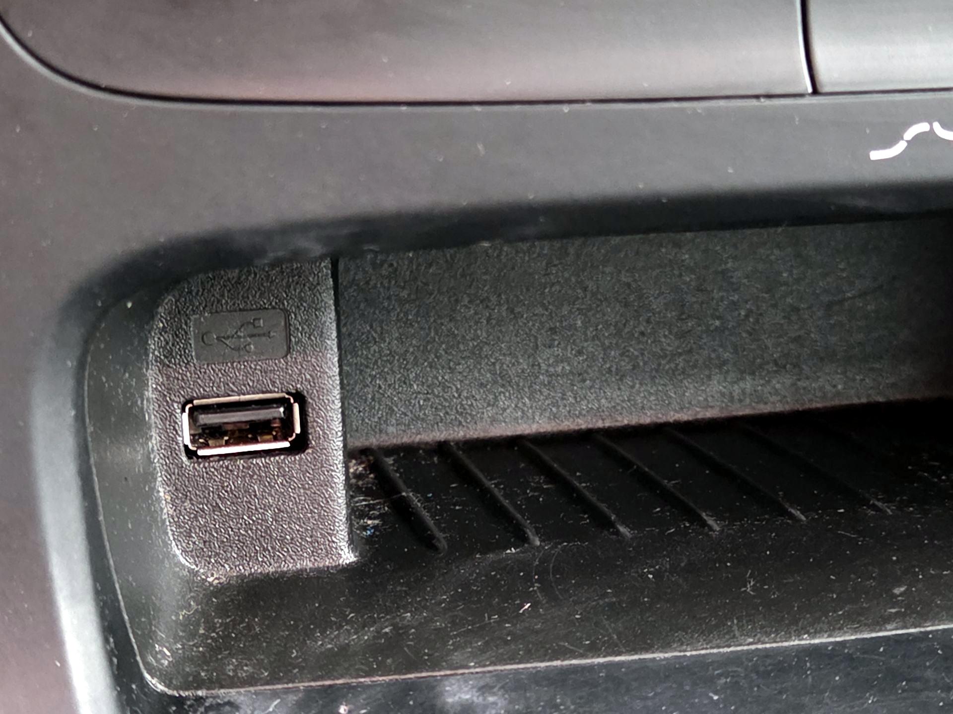 Thumbnail: 2017 Ford Focus - 17