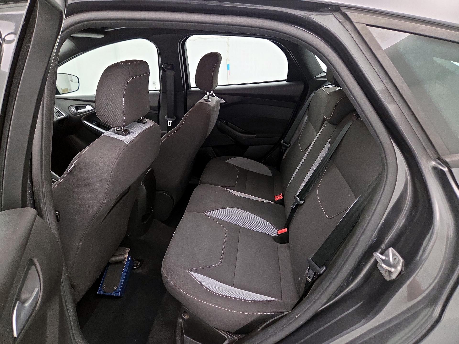 Thumbnail: 2017 Ford Focus - 18